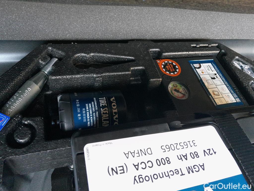 Volvo  XC 40 VOLVO XC40 / 2017 / 5P / todoterreno 1.5 T4 Twin Recharge Inscription Ex Auto #10