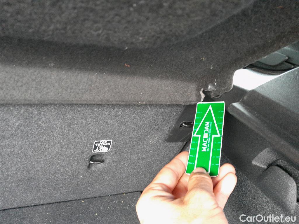 Volvo  XC 40 VOLVO XC40 / 2017 / 5P / todoterreno 1.5 T5 Twin Recharge Inscription Auto #4