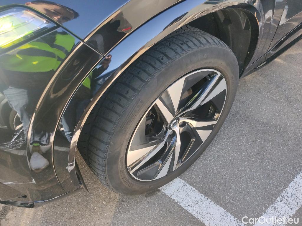 Volvo  XC90 VOLVO  / 2019 / 5P / todoterreno 2.0 B5 D5 AWD R-Design Auto #1