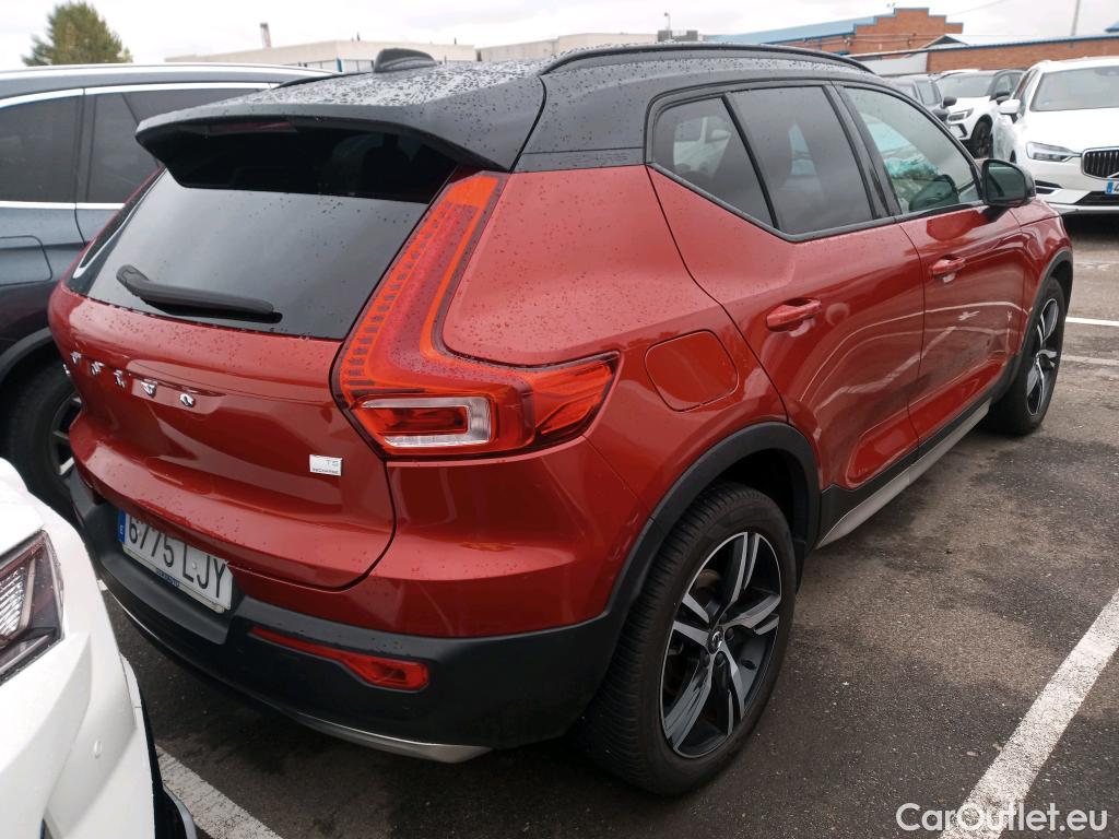 Volvo  XC 40 VOLVO XC40 / 2017 / 5P / todoterreno 1.5 T5 Twin Recharge R-Design Auto #2