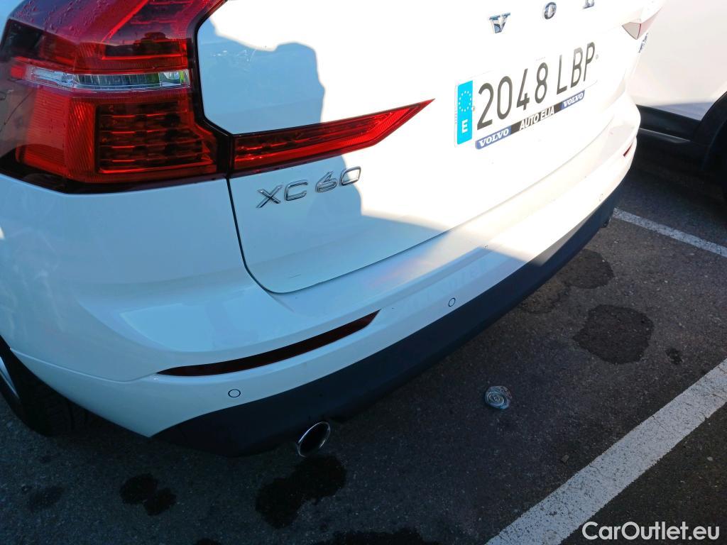  Volvo  XC60 VOLVO  / 2017 / 5P / todoterreno 2.0 B4 D4 AWD Business Plus Auto #28