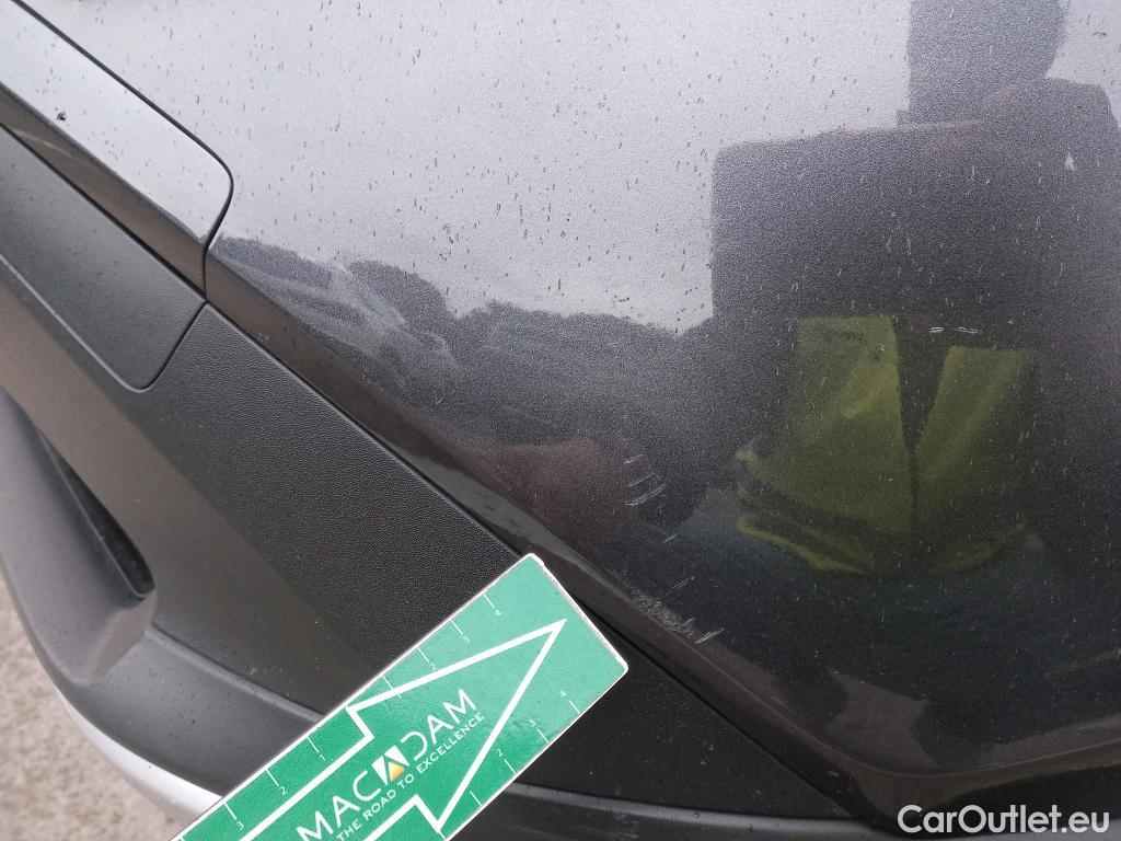 Toyota  RAV4 TOYOTA  / 2018 / 5P / todoterreno 2.5l 220H Advance #19