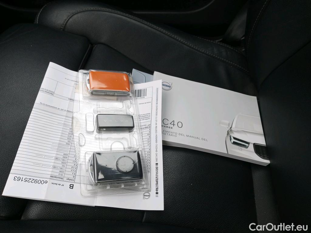 Volvo  XC 40 VOLVO XC40 / 2017 / 5P / todoterreno 1.5 T5 Twin Recharge R-Design Auto #7