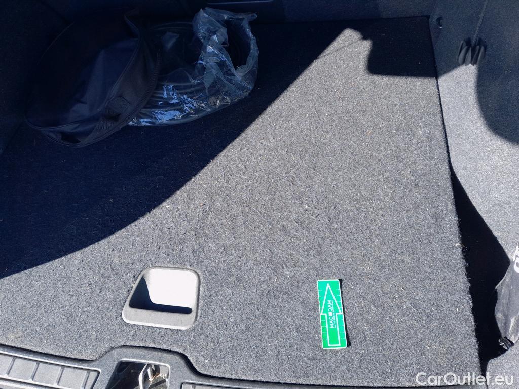 Volvo  XC 40 VOLVO XC40 / 2017 / 5P / todoterreno 1.5 T4 Twin Recharge Inscription Ex Auto #33