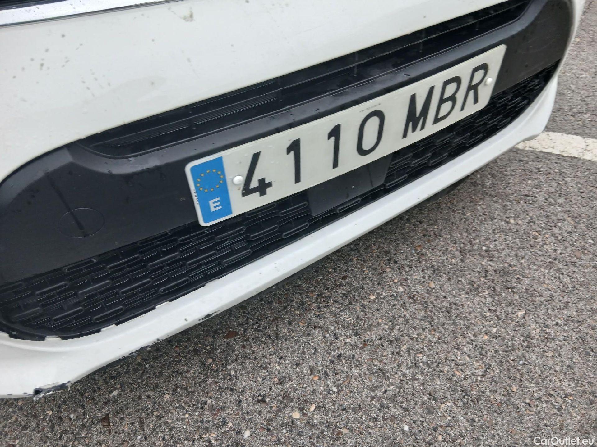  KIA  Picanto KIA  / 2020 / 5P / berlina con portón 1.0 DPi 49kW (67CV) Concept Pack Comfort #16