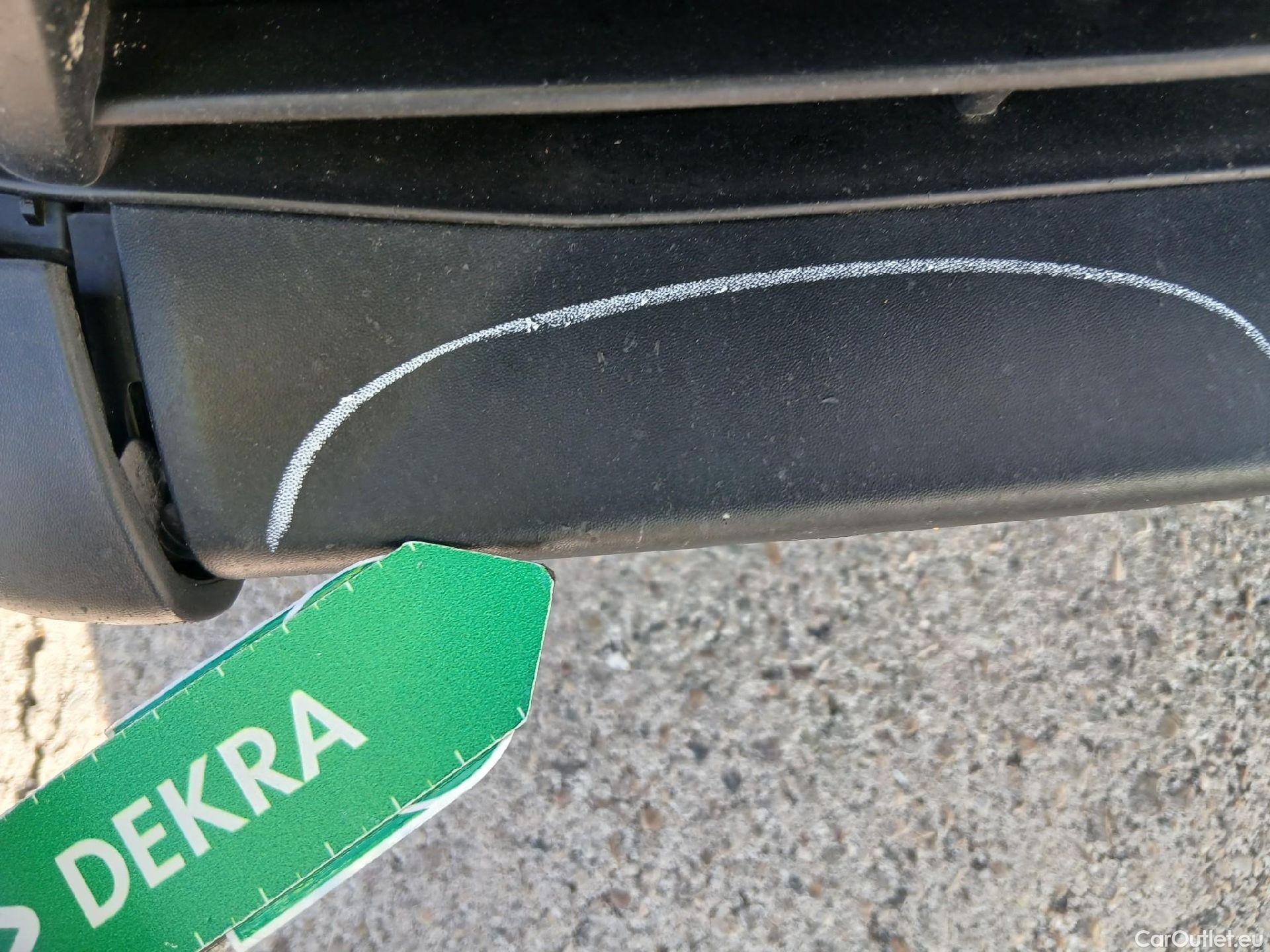  DS  DS7 DS DS 7 Crossback / 2017 / 5P / todoterreno BlueHDi DE 96kW (130CV) BE CHIC #15