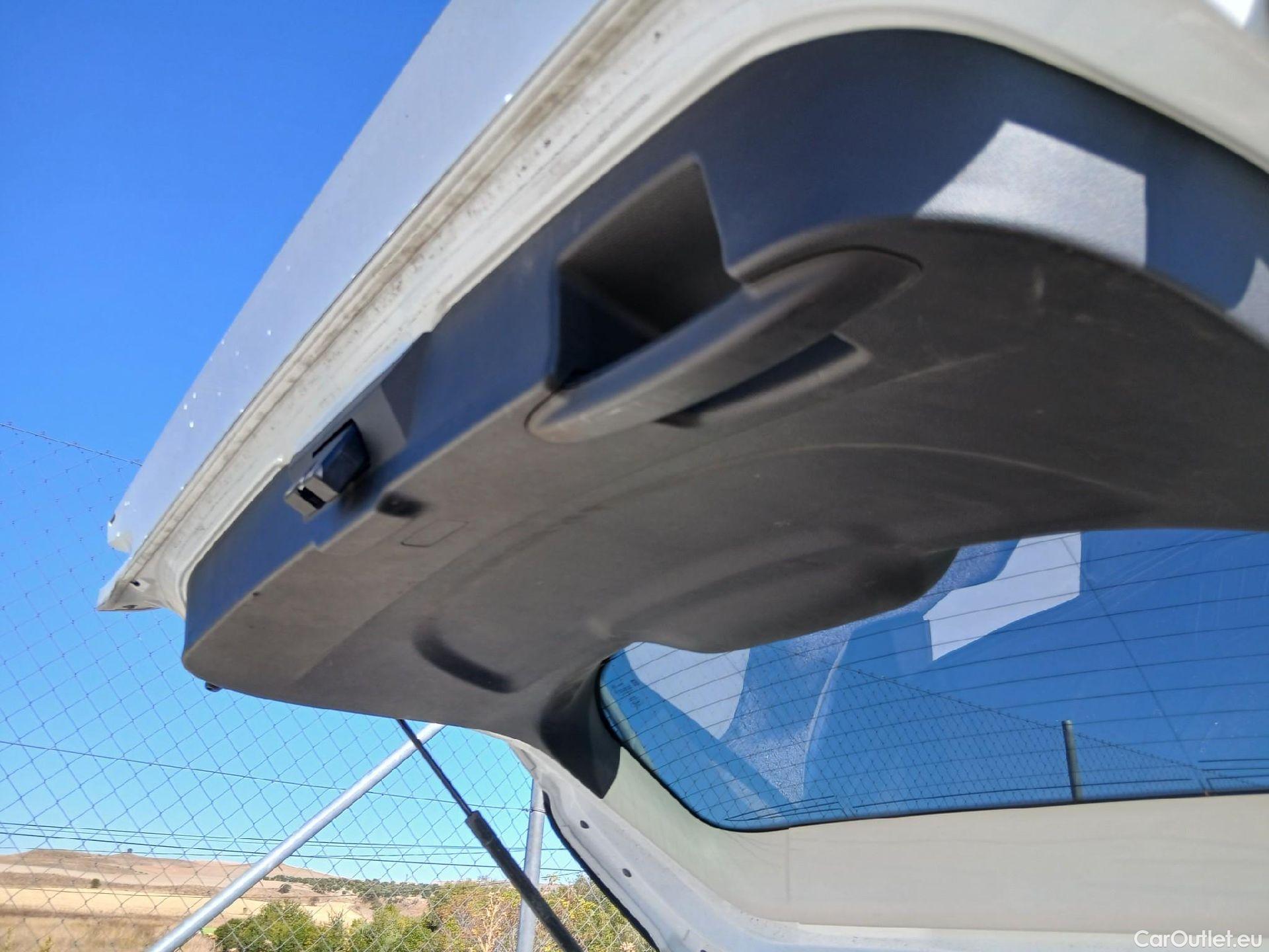  Ford  Kuga FORD  / 2016 / 5P / todoterreno 1.5 EcoBoost 88kW 4x2 Trend+ (CX) #35