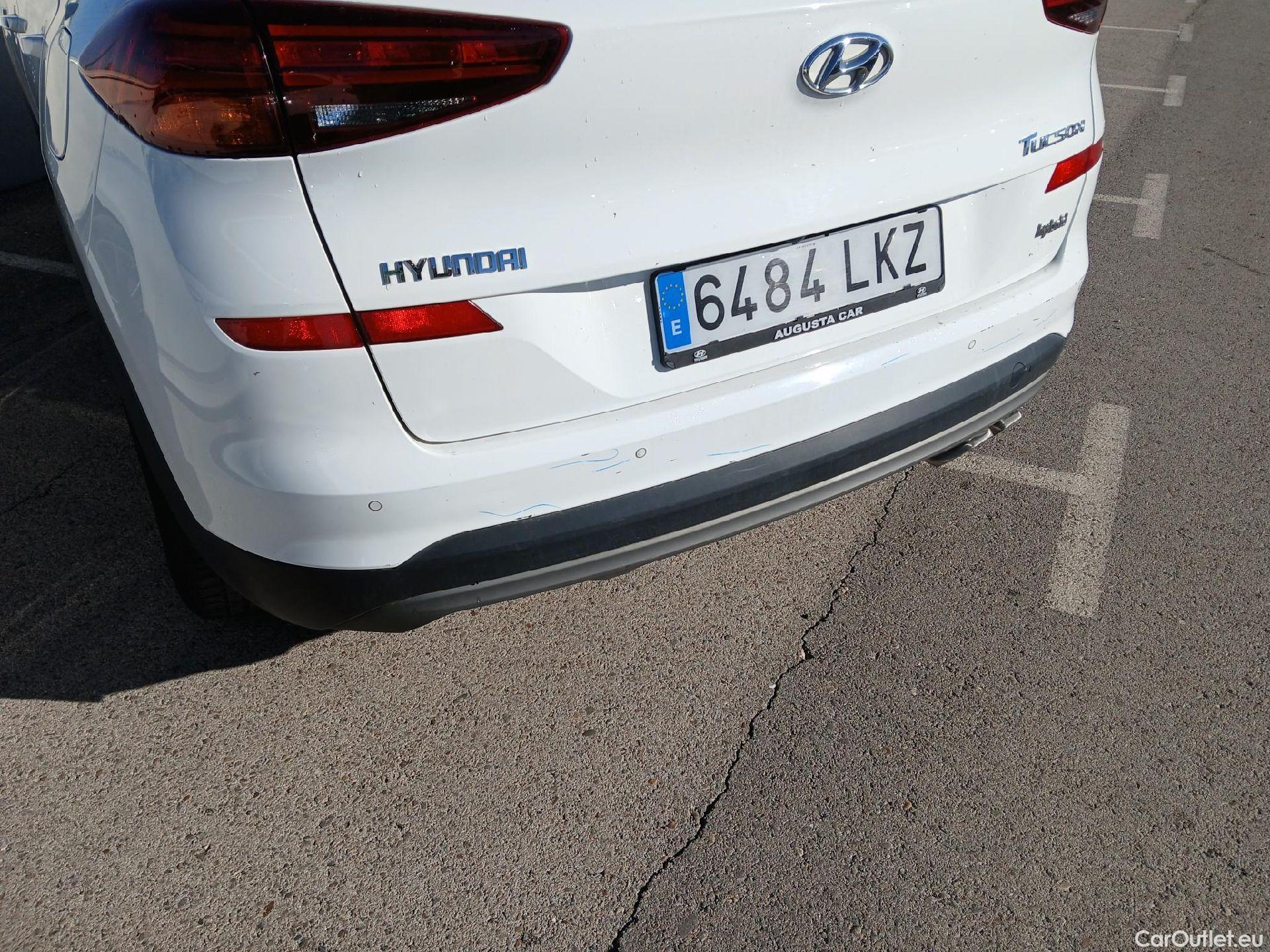  Hyundai  Tucson HYUNDAI  / 2018 / 5P / todoterreno 1.6 CRDI 85kW (116CV) 48V SLE 4X2(SP)(SL) #21