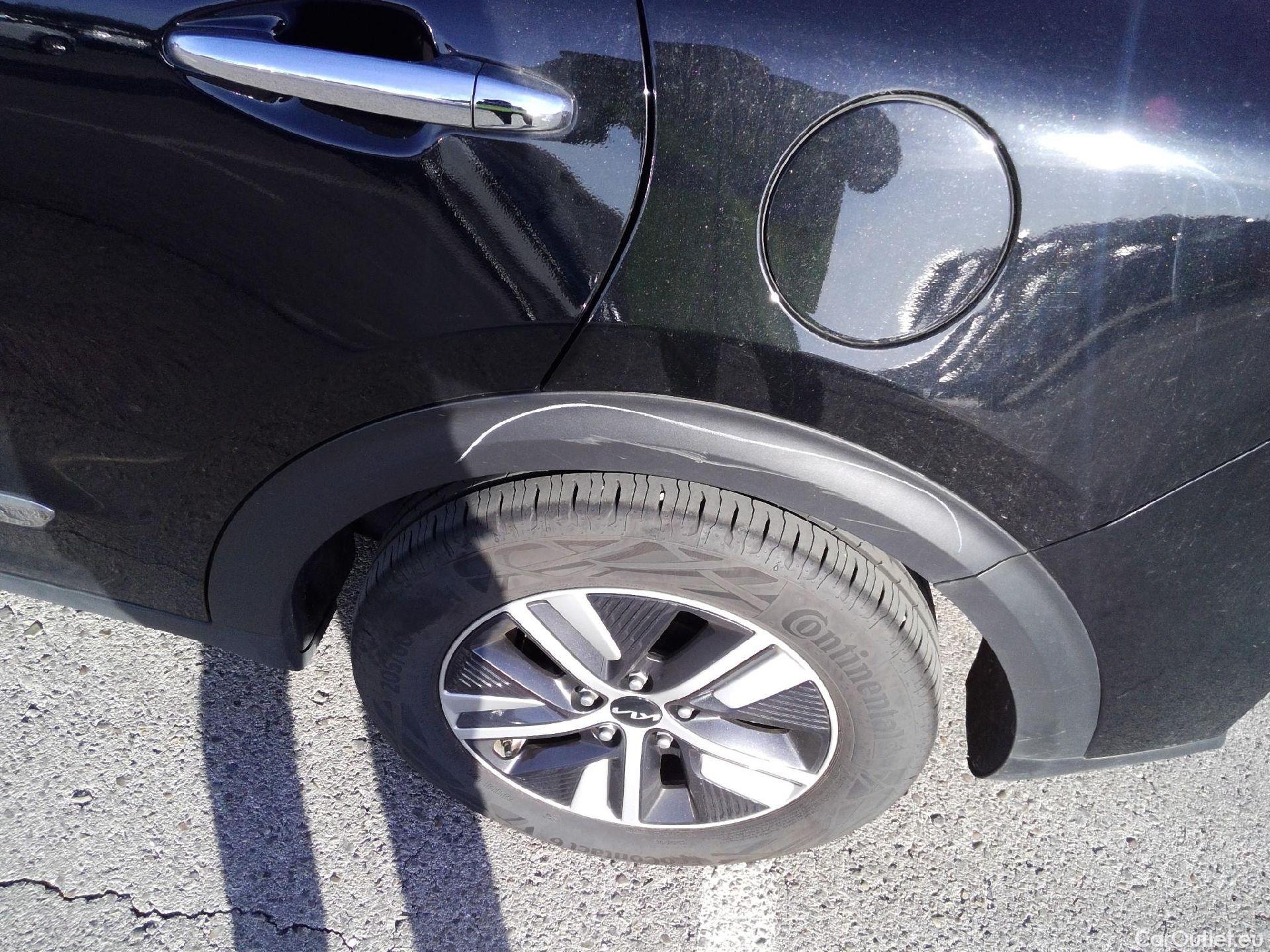  KIA  Niro KIA  / 2019 / 5P / crossover 1.6 GDi PHEV 104kW (141CV) Drive #9