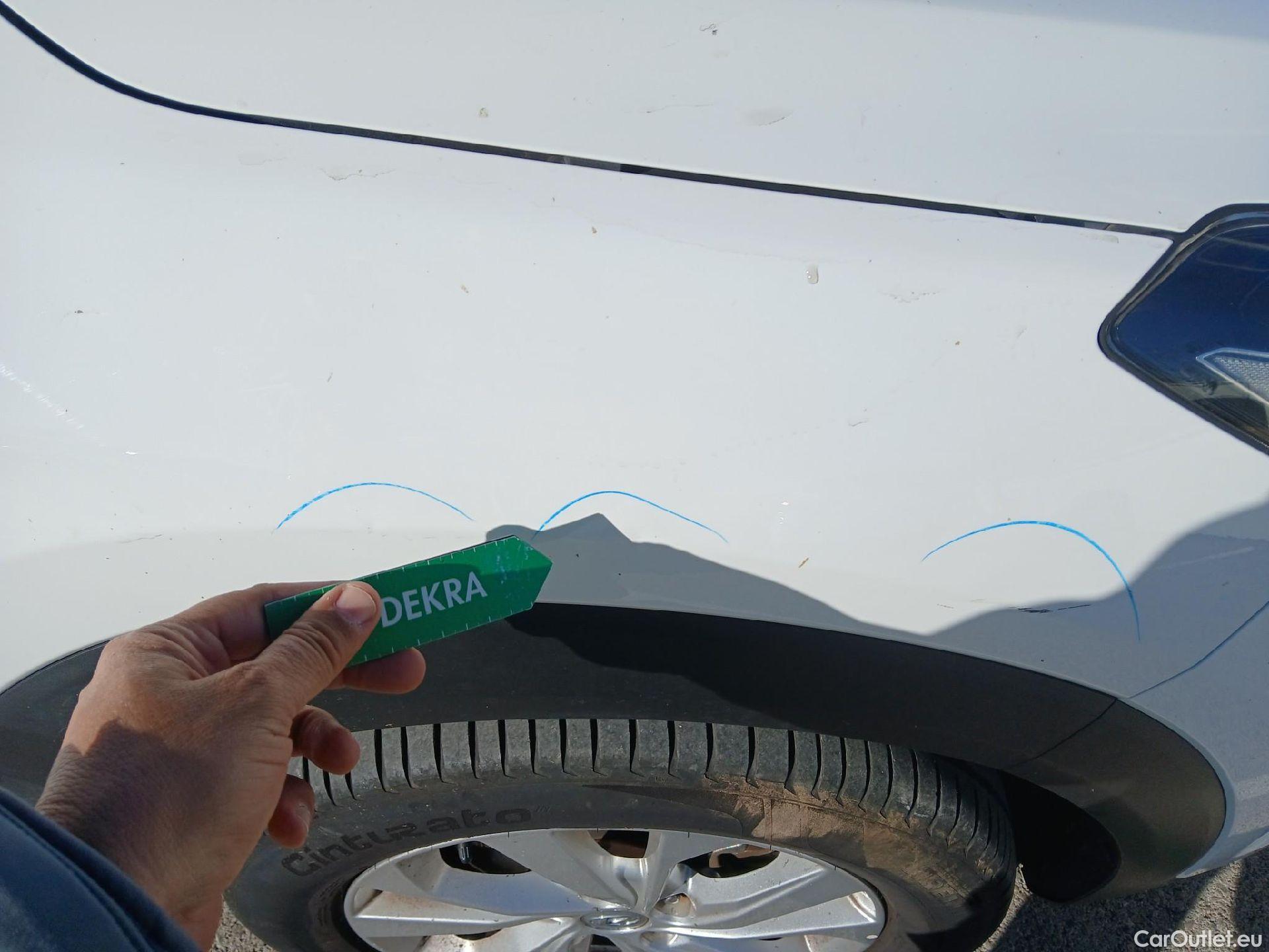  Hyundai  Tucson HYUNDAI  / 2018 / 5P / todoterreno 1.6 CRDI 85kW (116CV) 48V SLE 4X2(SP)(SL) #29