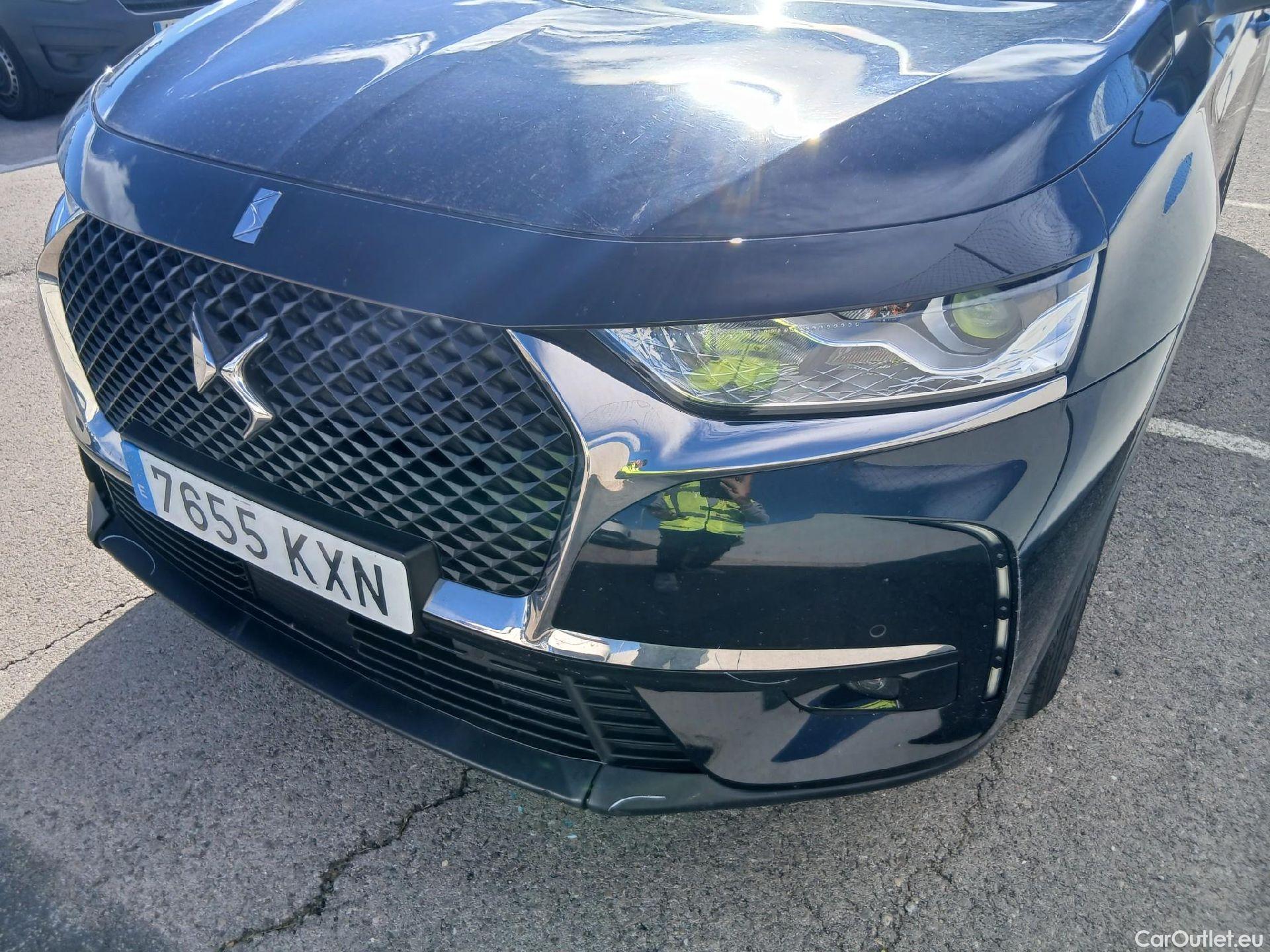  DS  DS7 DS DS 7 Crossback / 2017 / 5P / todoterreno BlueHDi DE 96kW (130CV) BE CHIC #18