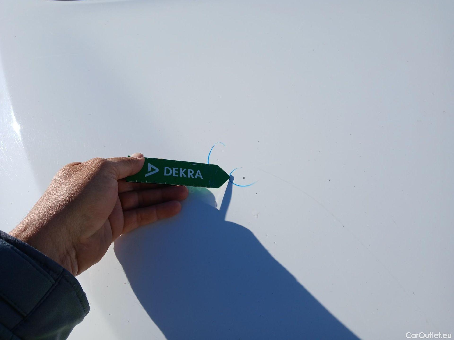  Hyundai  Tucson HYUNDAI  / 2018 / 5P / todoterreno 1.6 CRDI 85kW (116CV) 48V SLE 4X2(SP)(SL) #13