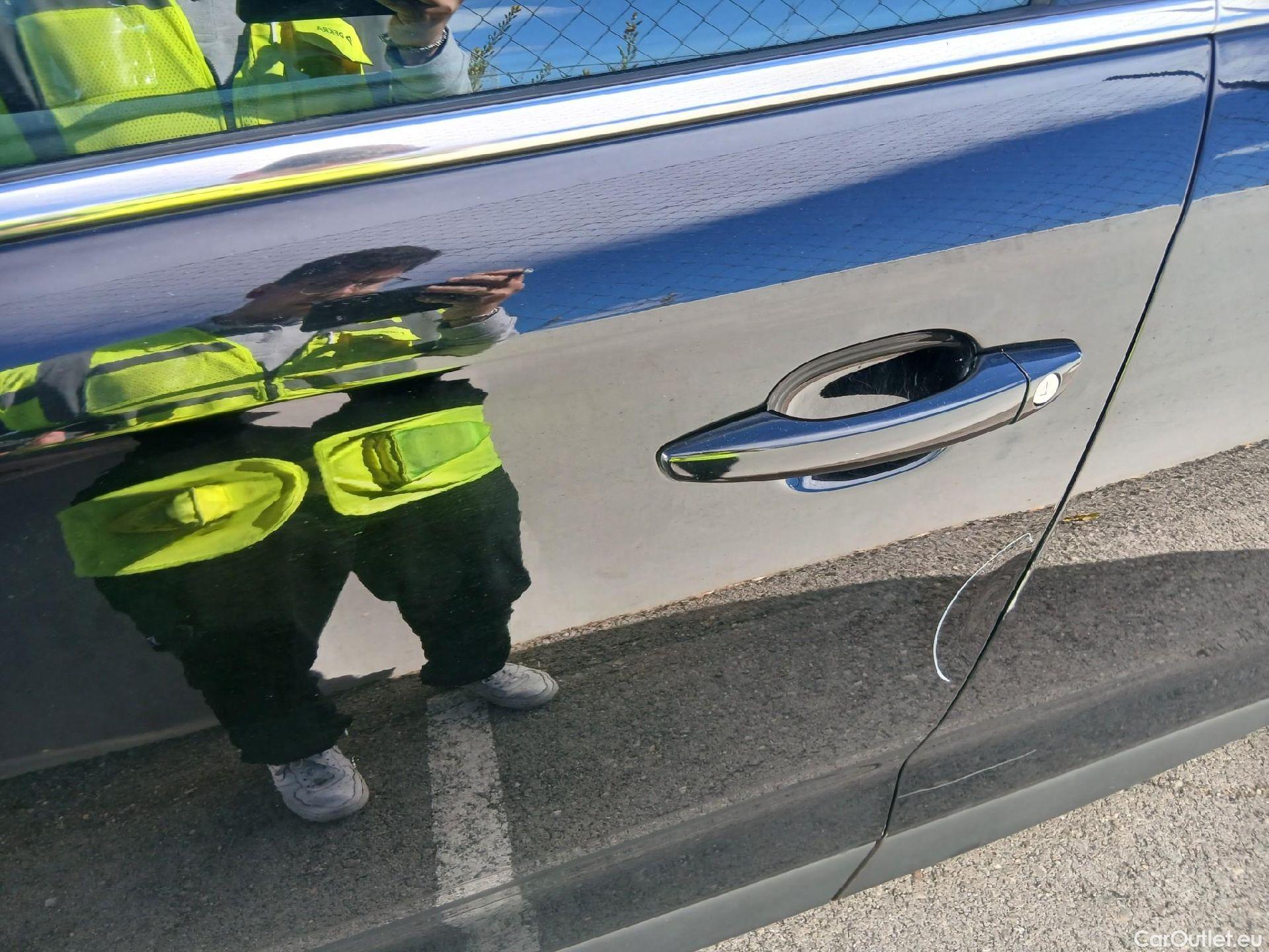  DS  DS7 DS DS 7 Crossback / 2017 / 5P / todoterreno BlueHDi DE 96kW (130CV) BE CHIC #24