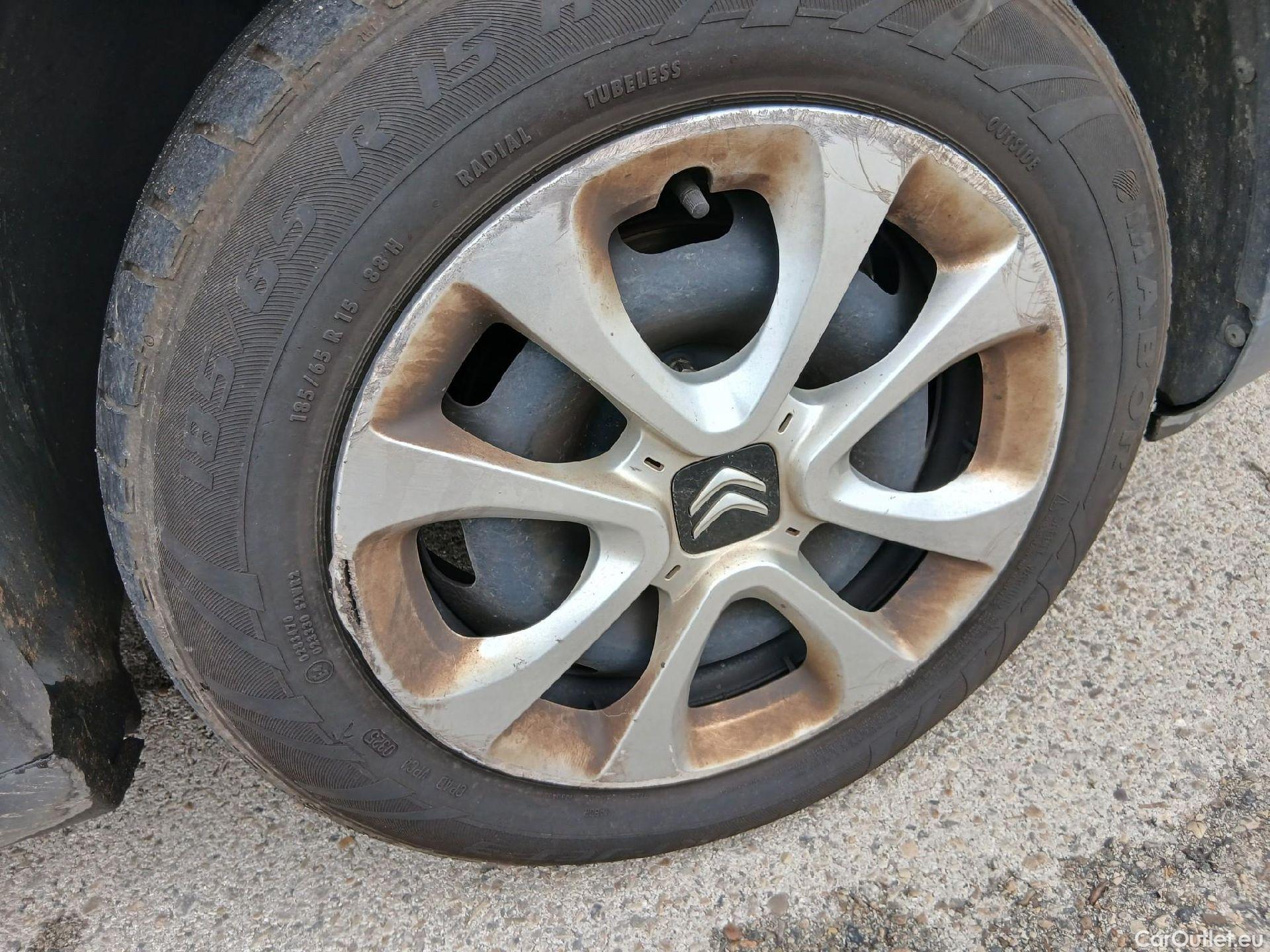  Citroen  C3 CITROEN  / 2020 / 5P / berlina con portón BlueHDi 75KW (100CV) S&S Live Pack #30