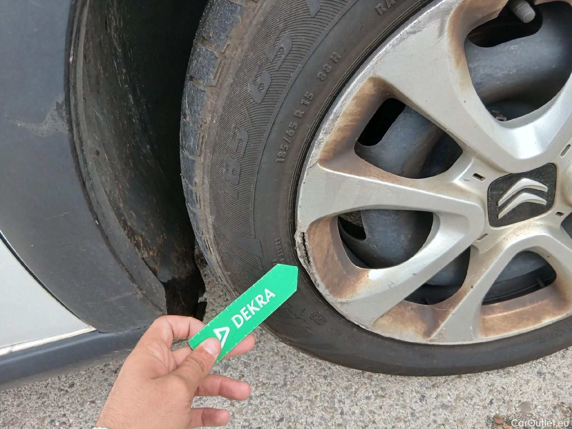  Citroen  C3 CITROEN  / 2020 / 5P / berlina con portón BlueHDi 75KW (100CV) S&S Live Pack #27