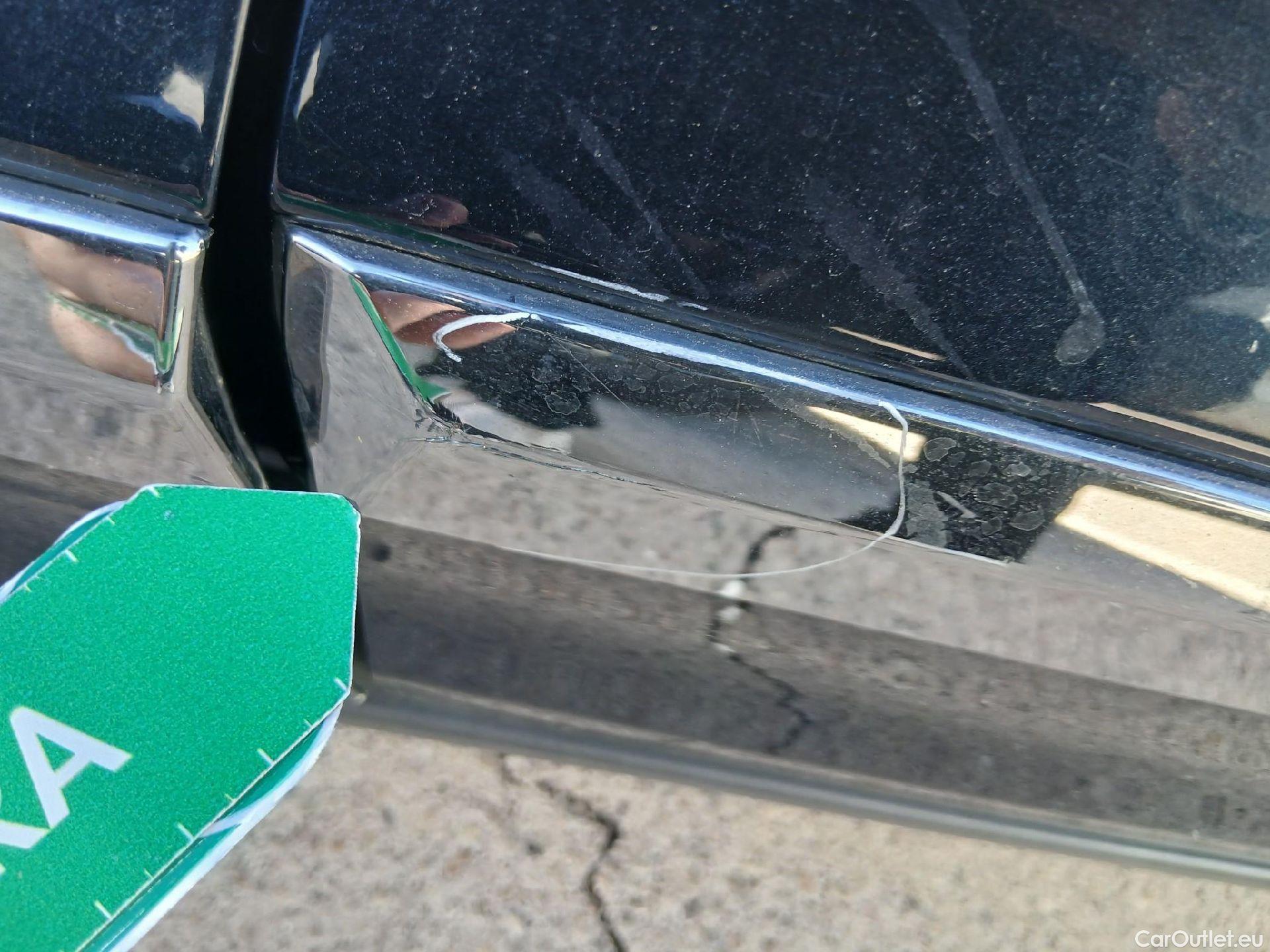  KIA  Niro KIA  1.6 GDi PHEV 104kW (141CV) Drive (AC) #24