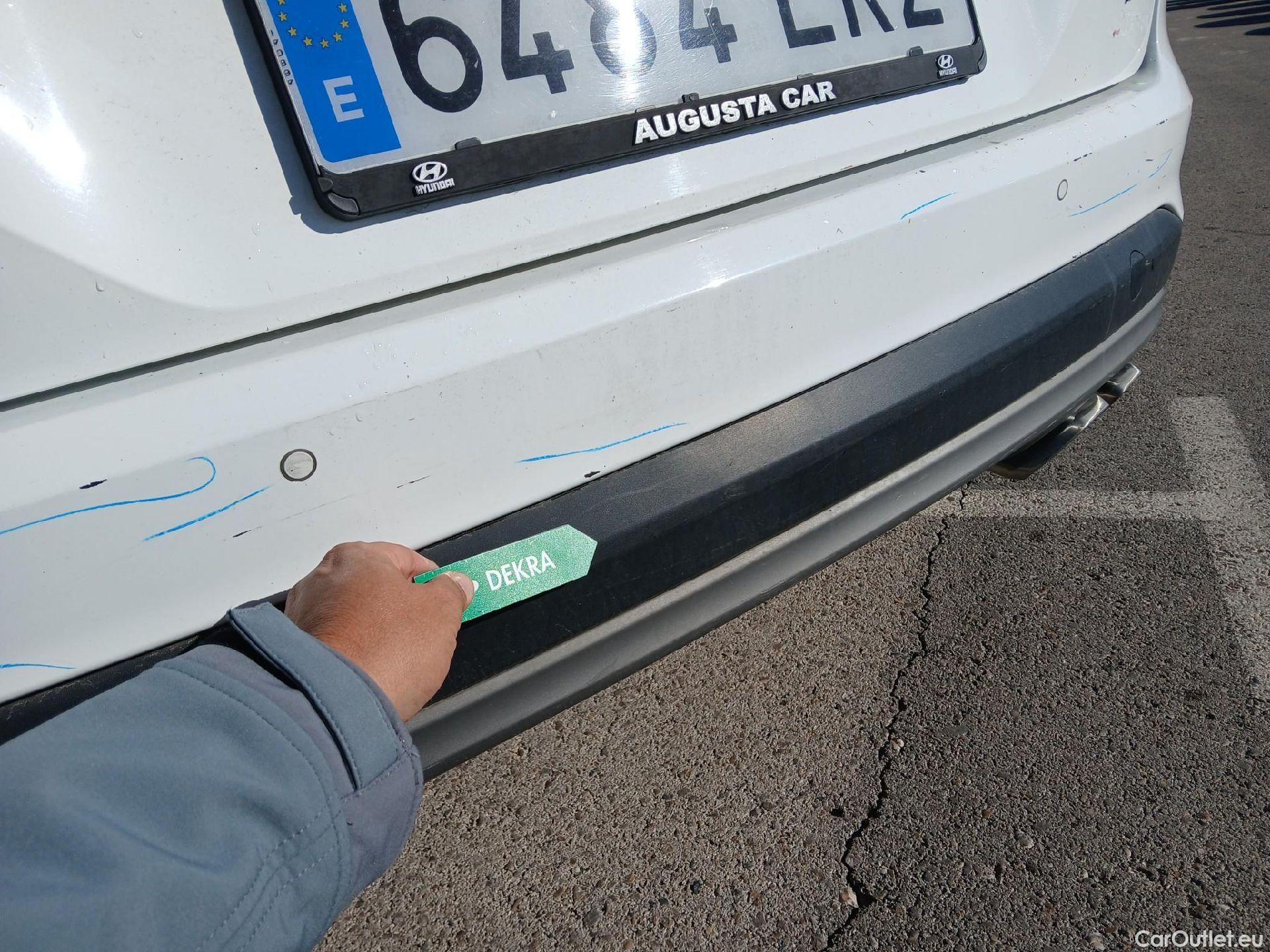  Hyundai  Tucson HYUNDAI  / 2018 / 5P / todoterreno 1.6 CRDI 85kW (116CV) 48V SLE 4X2(SP)(SL) #22