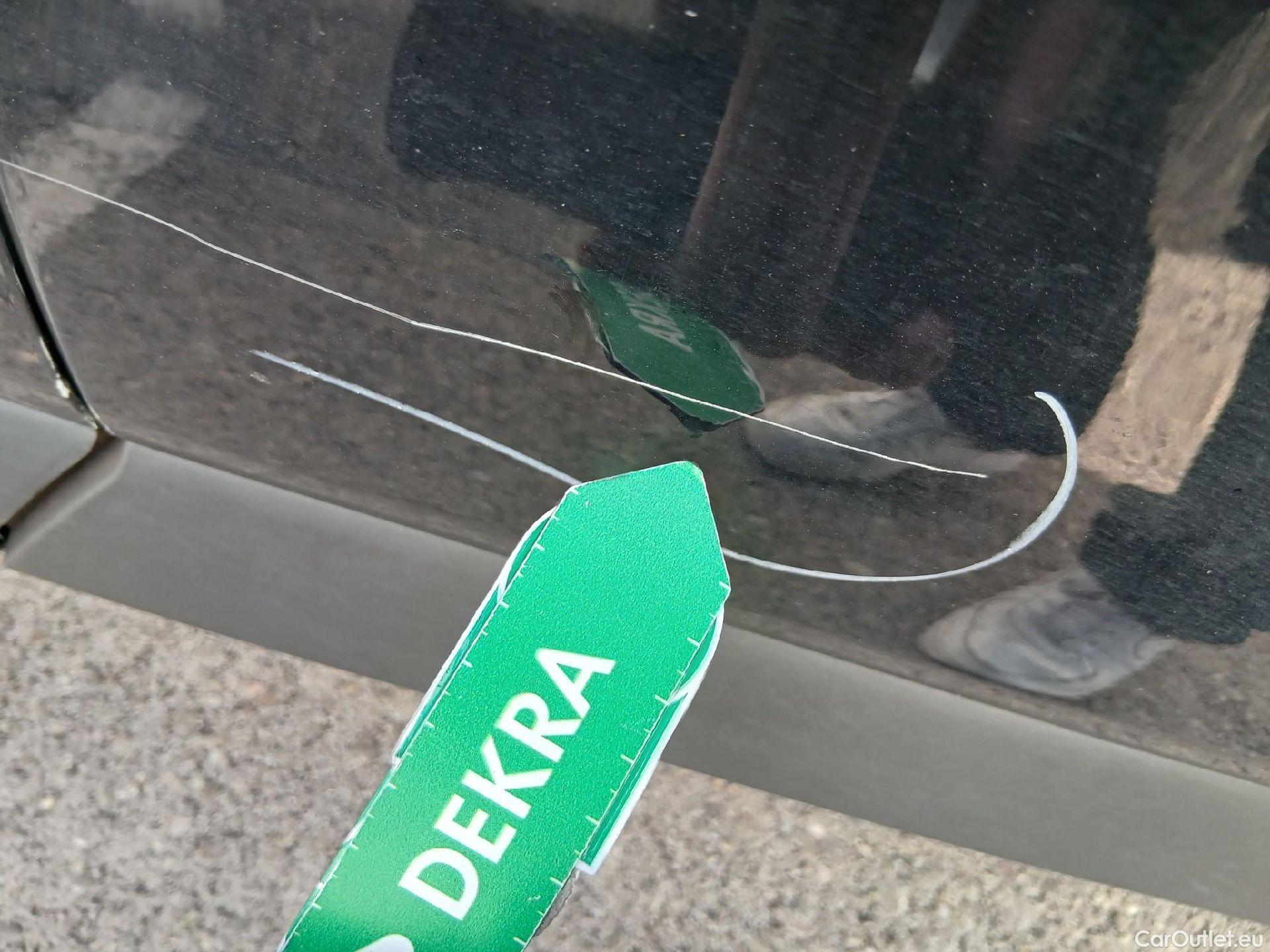  DS  DS7 DS DS 7 Crossback / 2017 / 5P / todoterreno BlueHDi DE 96kW (130CV) BE CHIC #39