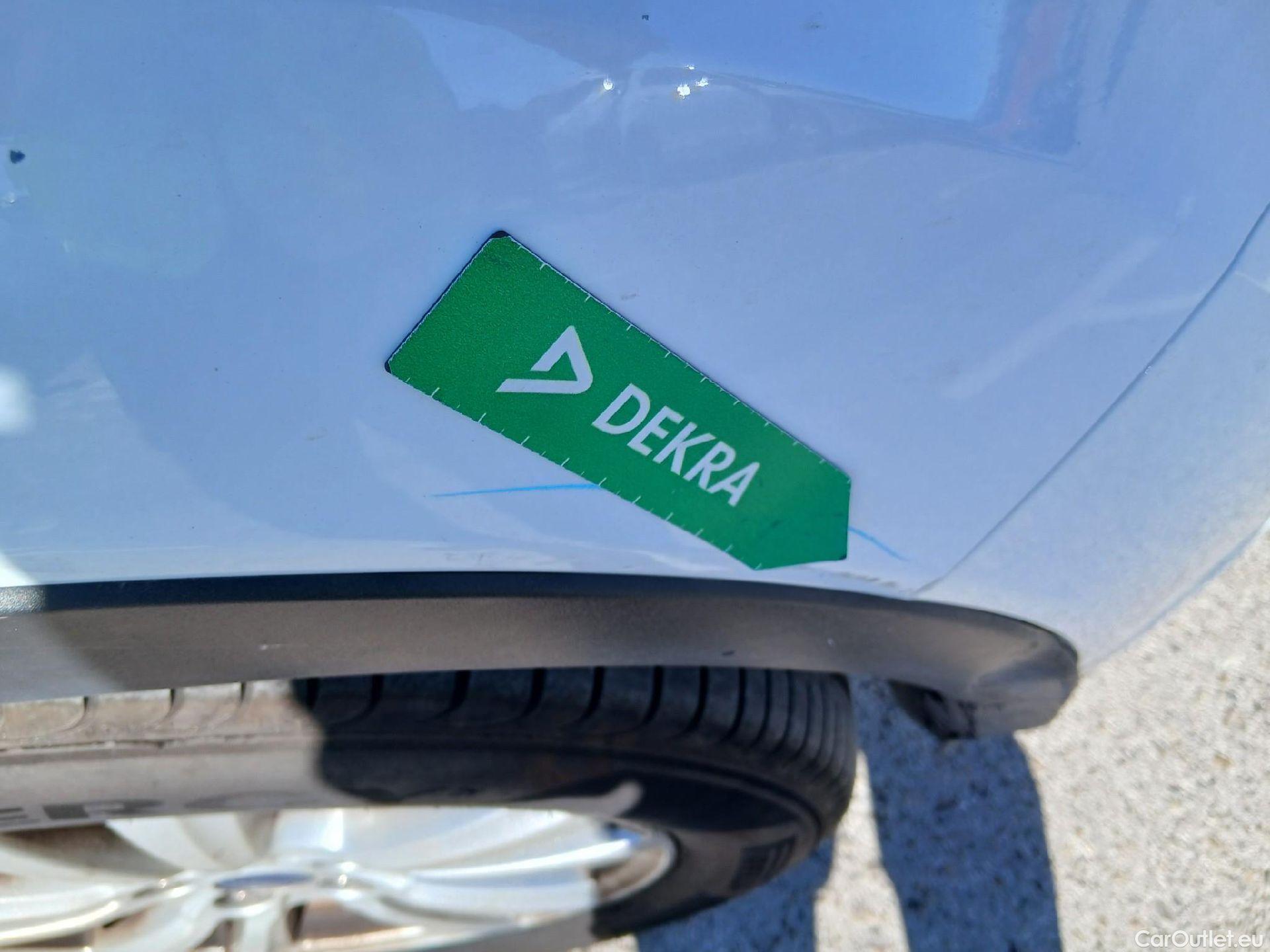  Ford  Kuga FORD  / 2016 / 5P / todoterreno 1.5 EcoBoost 88kW 4x2 Trend+ (CX) #46