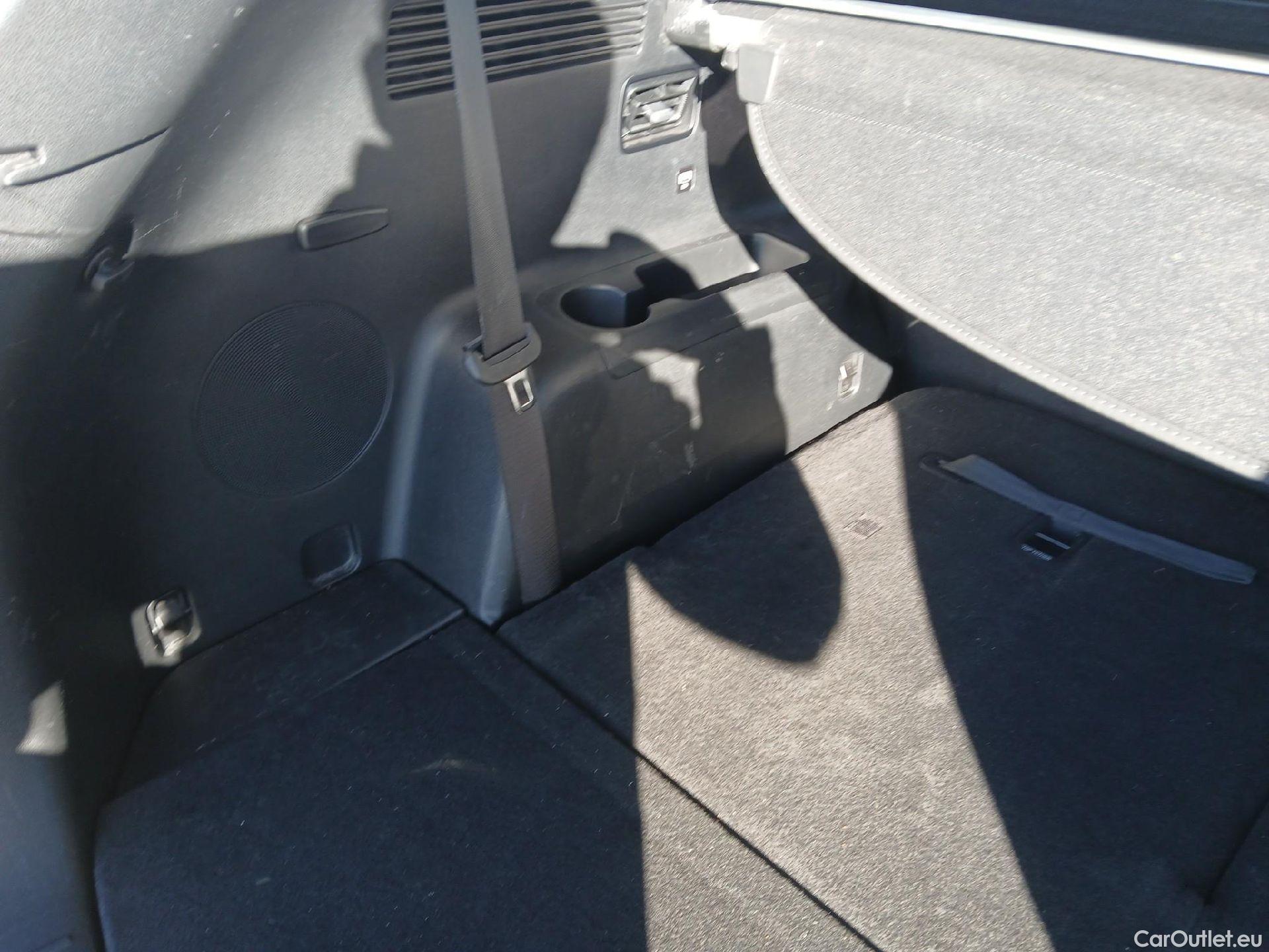  KIA  Sorento KIA  / 2020 / 5P / todoterreno 1.6 T-GDi HEV Emotion 4x4 7pl #2