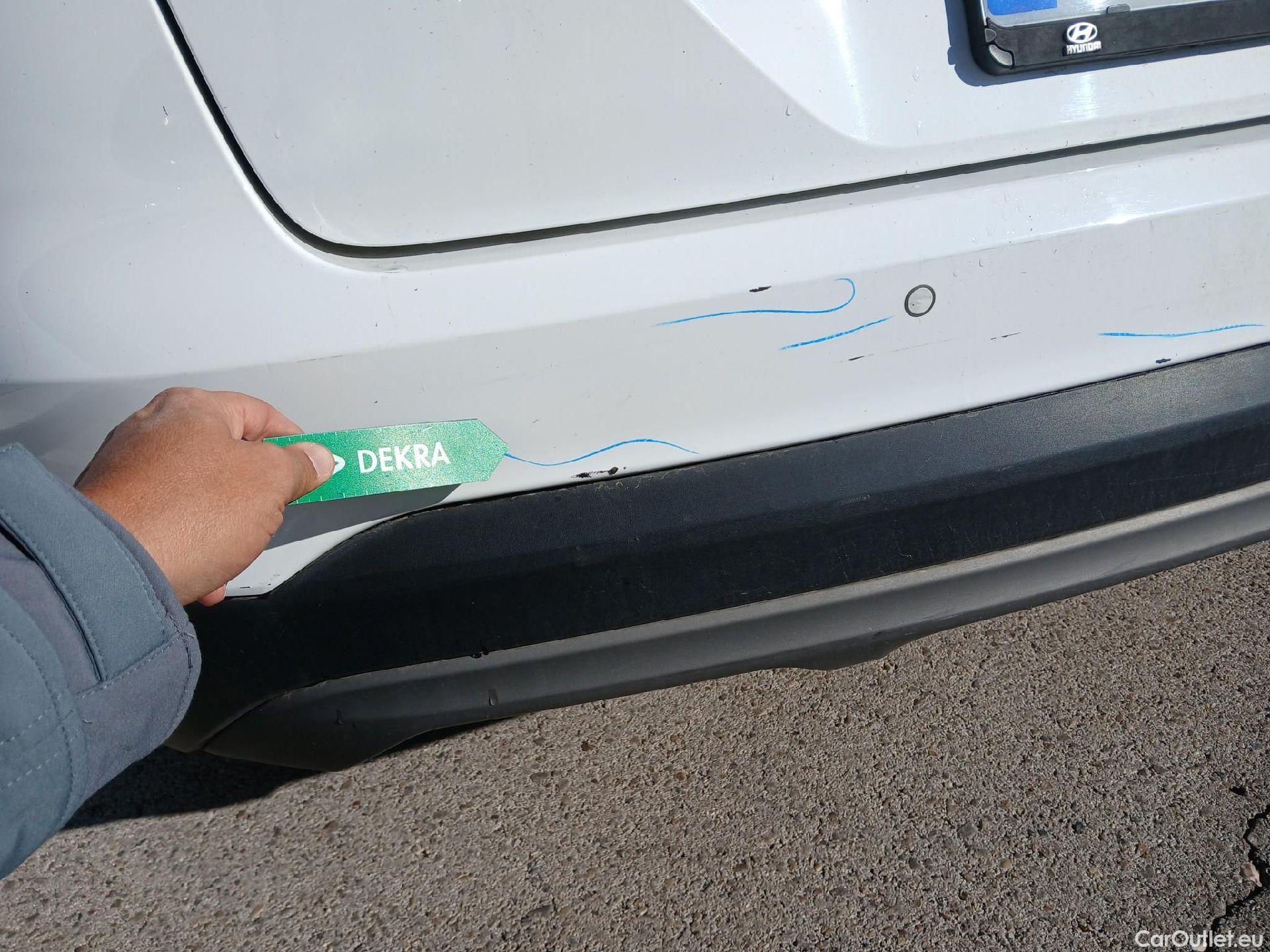  Hyundai  Tucson HYUNDAI  / 2018 / 5P / todoterreno 1.6 CRDI 85kW (116CV) 48V SLE 4X2(SP)(SL) #20