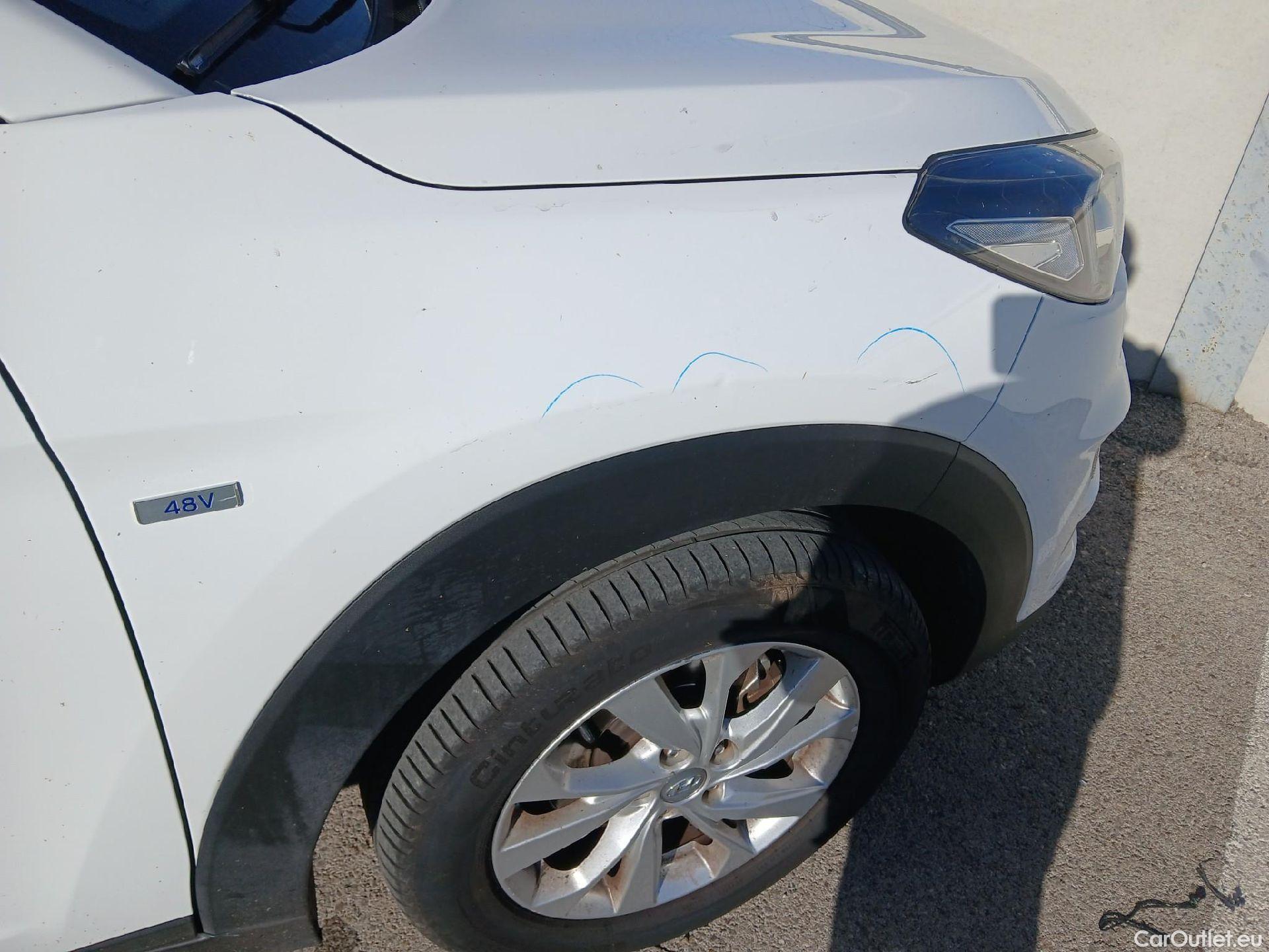  Hyundai  Tucson HYUNDAI  / 2018 / 5P / todoterreno 1.6 CRDI 85kW (116CV) 48V SLE 4X2(SP)(SL) #28