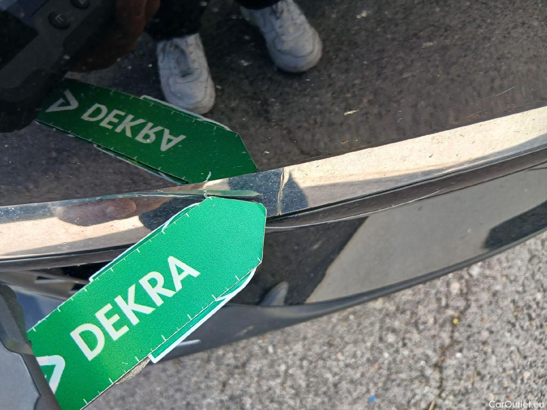  DS  DS7 DS DS 7 Crossback / 2017 / 5P / todoterreno BlueHDi DE 96kW (130CV) BE CHIC #19