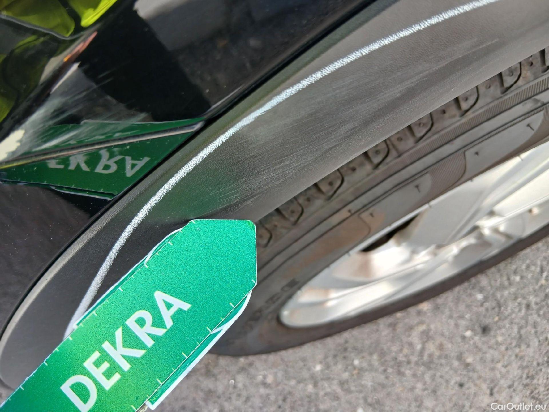  DS  DS7 DS DS 7 Crossback / 2017 / 5P / todoterreno BlueHDi DE 96kW (130CV) BE CHIC #21