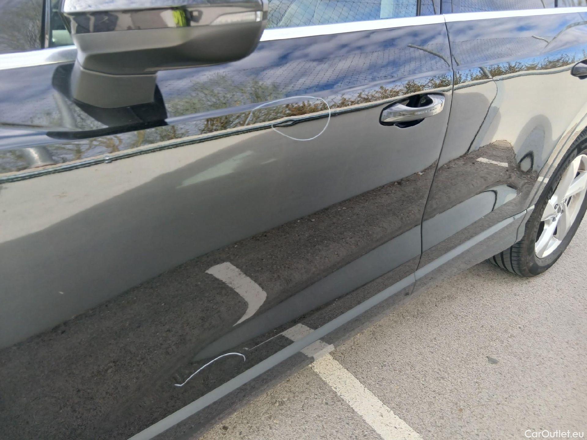  Audi  Q3 AUDI  / 2018 / 5P / todoterreno Advanced 35 TDI 110kW (150CV) S tronic #26