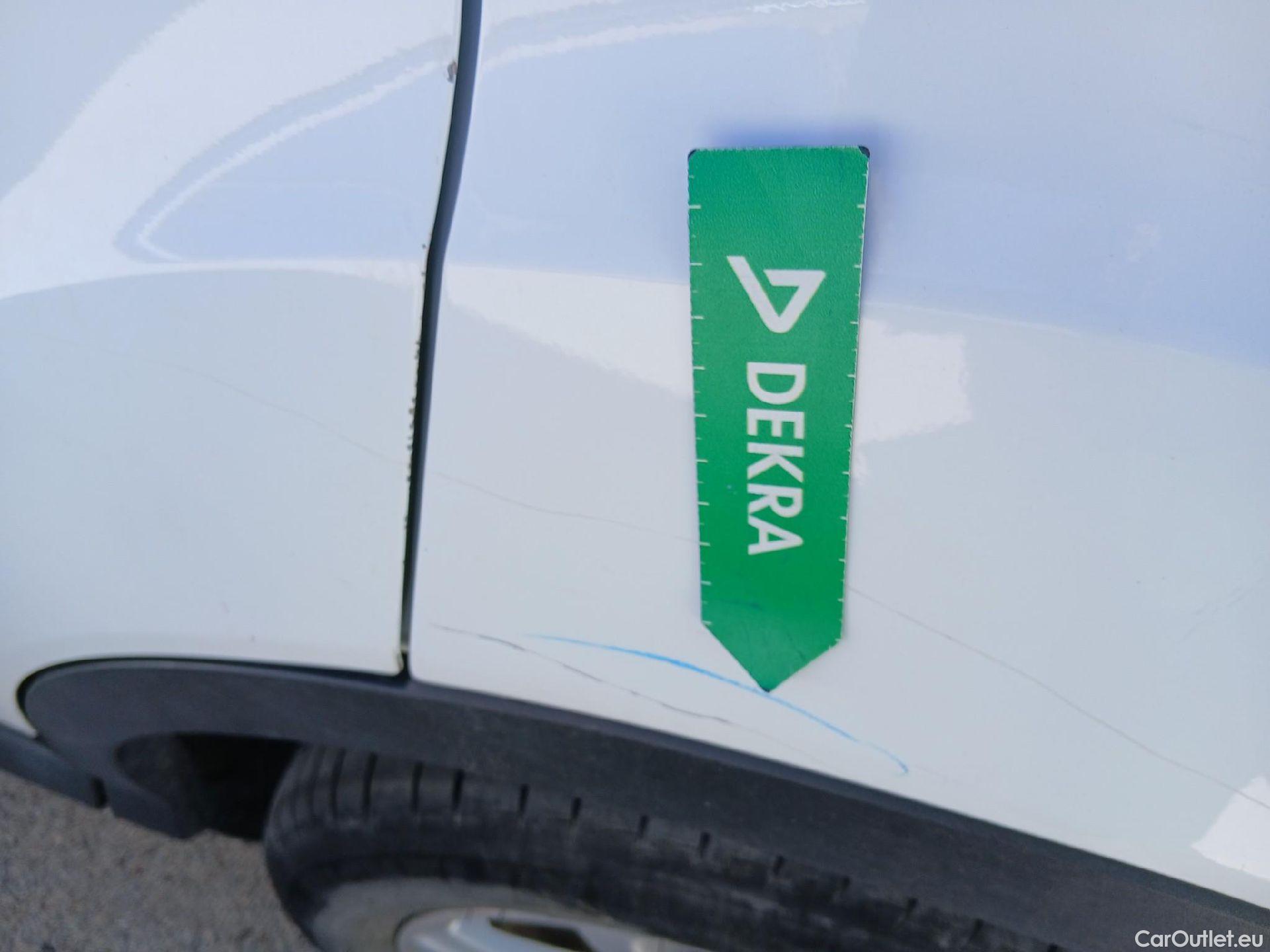  Ford  Kuga FORD  / 2016 / 5P / todoterreno 1.5 EcoBoost 88kW 4x2 Trend+ (CX) #23