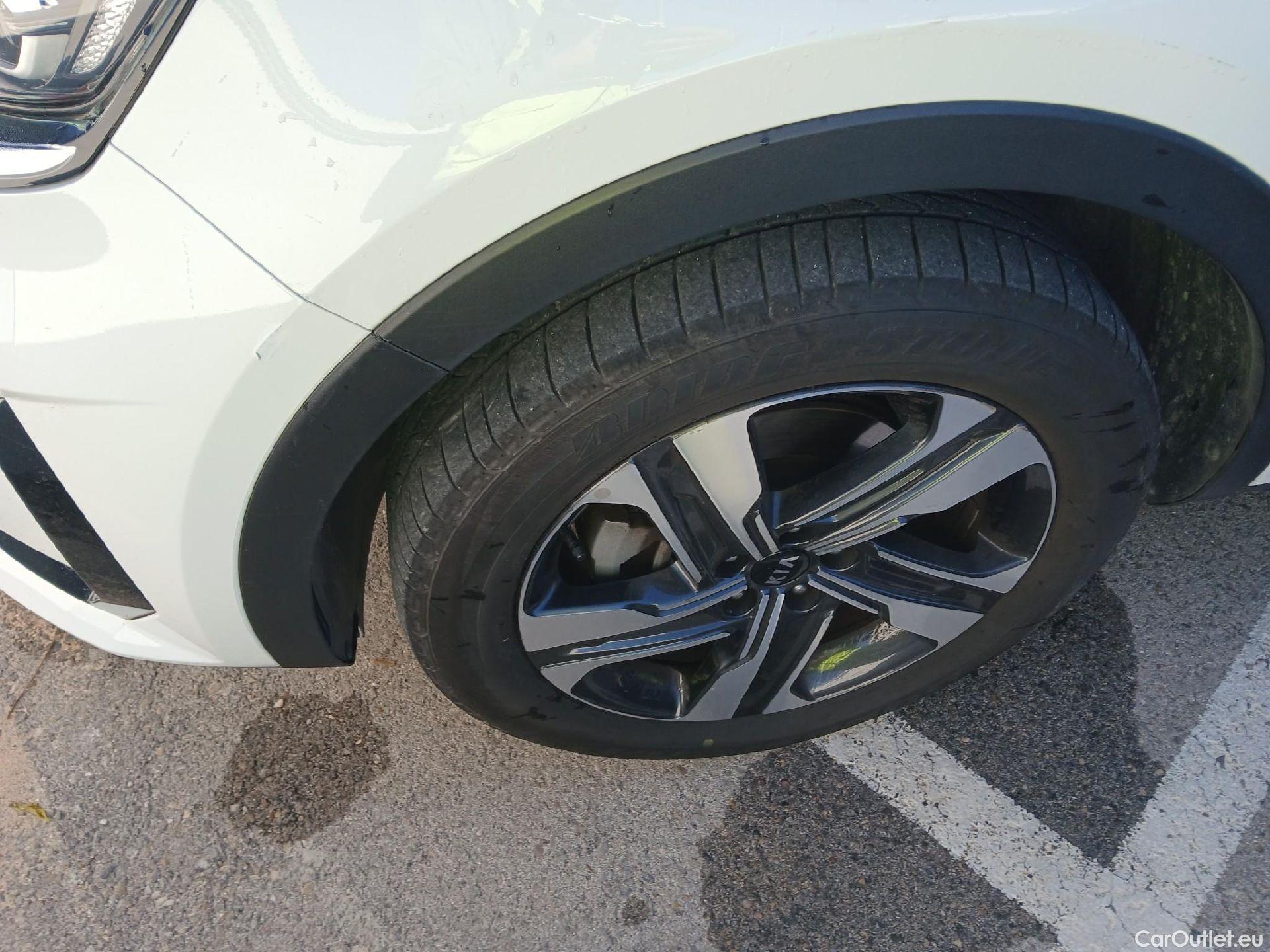  KIA  Sorento KIA  / 2020 / 5P / todoterreno 1.6 T-GDi HEV Emotion 4x4 7pl #6