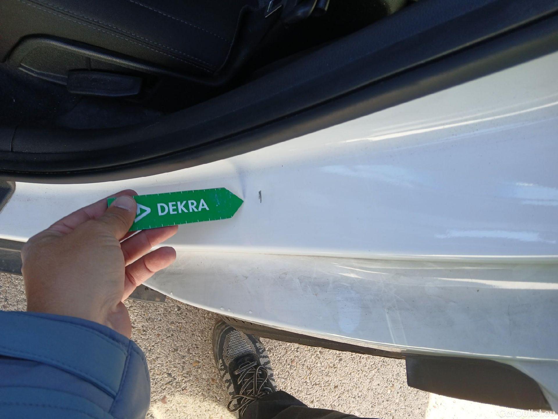  Hyundai  Tucson HYUNDAI  / 2018 / 5P / todoterreno 1.6 CRDI 85kW (116CV) 48V SLE 4X2(SP)(SL) #6