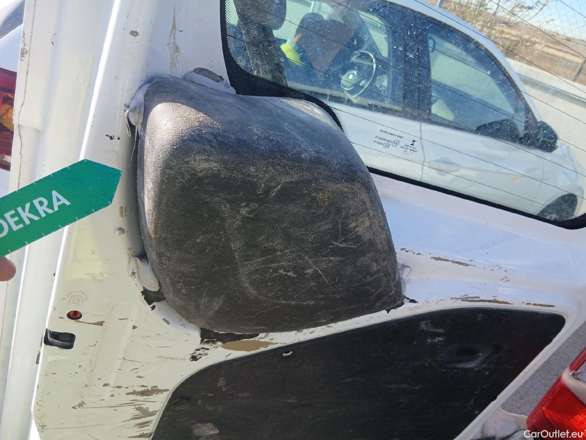  Citroen  Berlingo CITROEN  / 2018 / 4P / combi Talla M BlueHDi 100 S&S LIVE (AC) #4