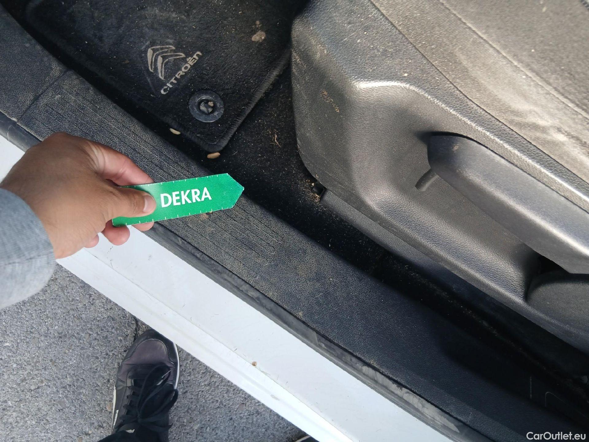  Citroen  Berlingo CITROEN  / 2018 / 4P / combi Talla M BlueHDi 100 S&S LIVE (AC) #13