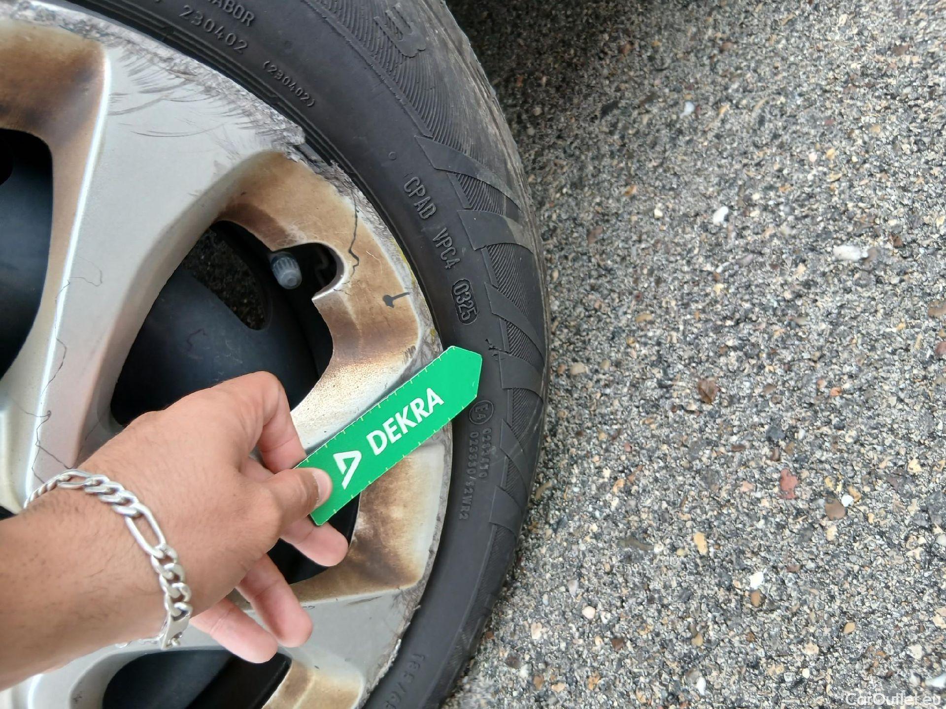  Citroen  C3 CITROEN  / 2020 / 5P / berlina con portón BlueHDi 75KW (100CV) S&S Live Pack #32