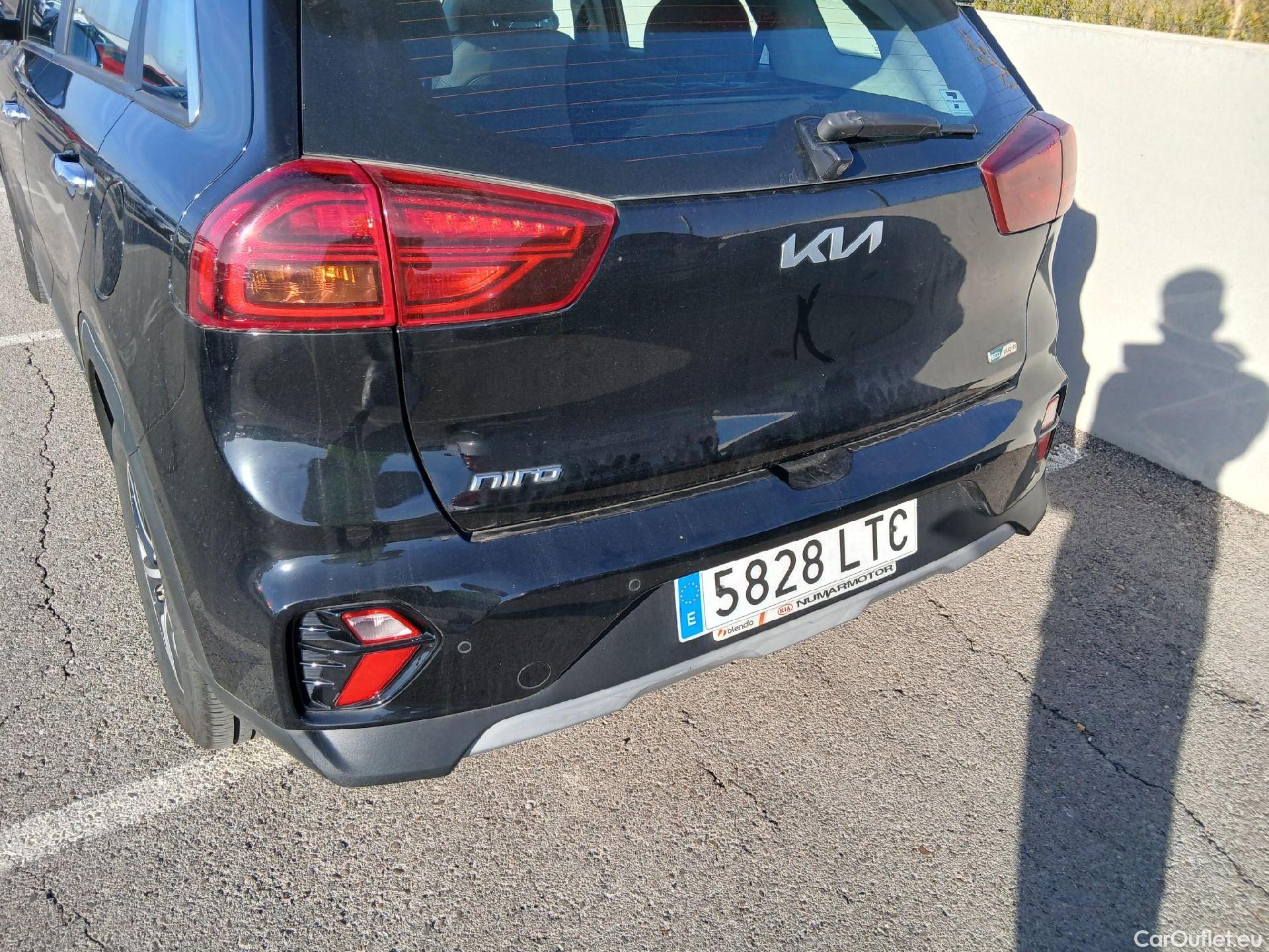  KIA  Niro KIA  / 2019 / 5P / crossover 1.6 GDi PHEV 104kW (141CV) Drive #13