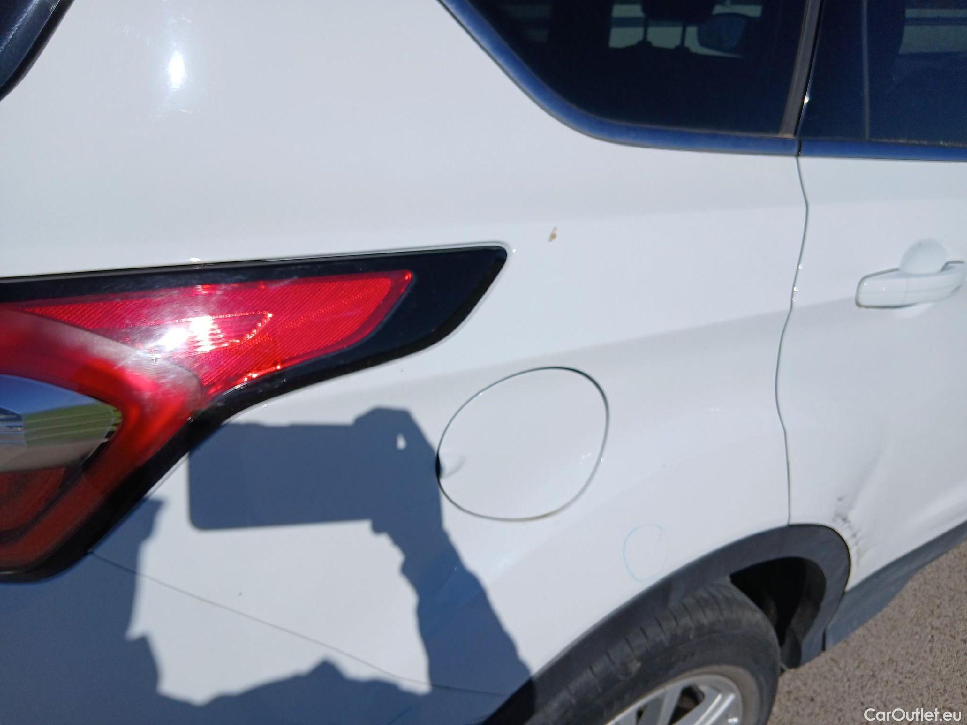  Ford  Kuga FORD  / 2016 / 5P / todoterreno 1.5 EcoBoost 88kW 4x2 Trend+ (CX) #39