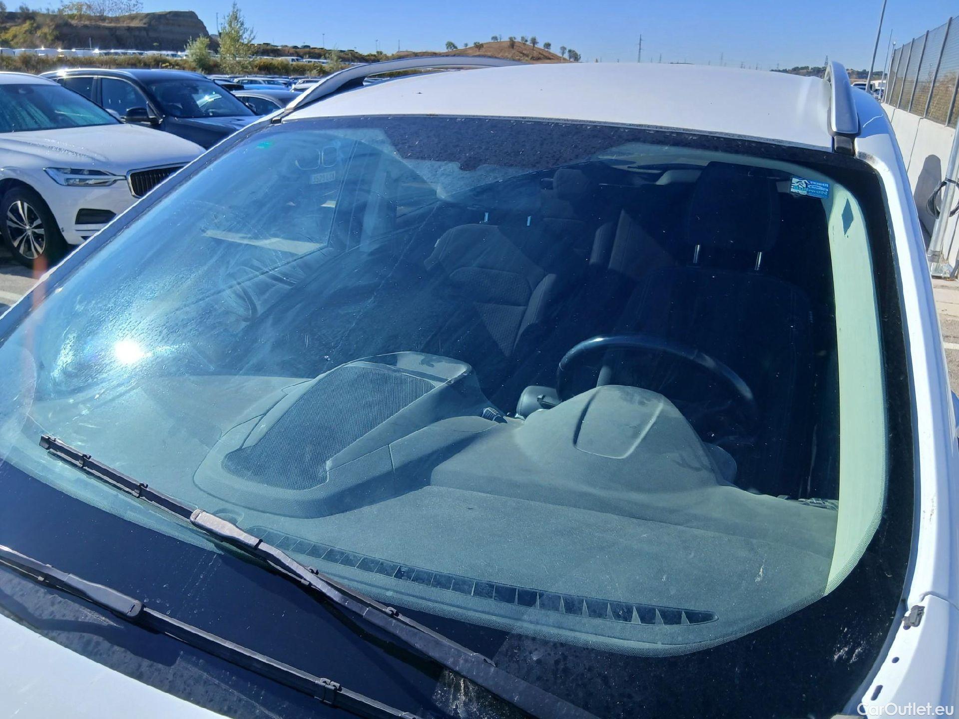  Ford  Kuga FORD  / 2016 / 5P / todoterreno 1.5 EcoBoost 88kW 4x2 Trend+ (CX) #10