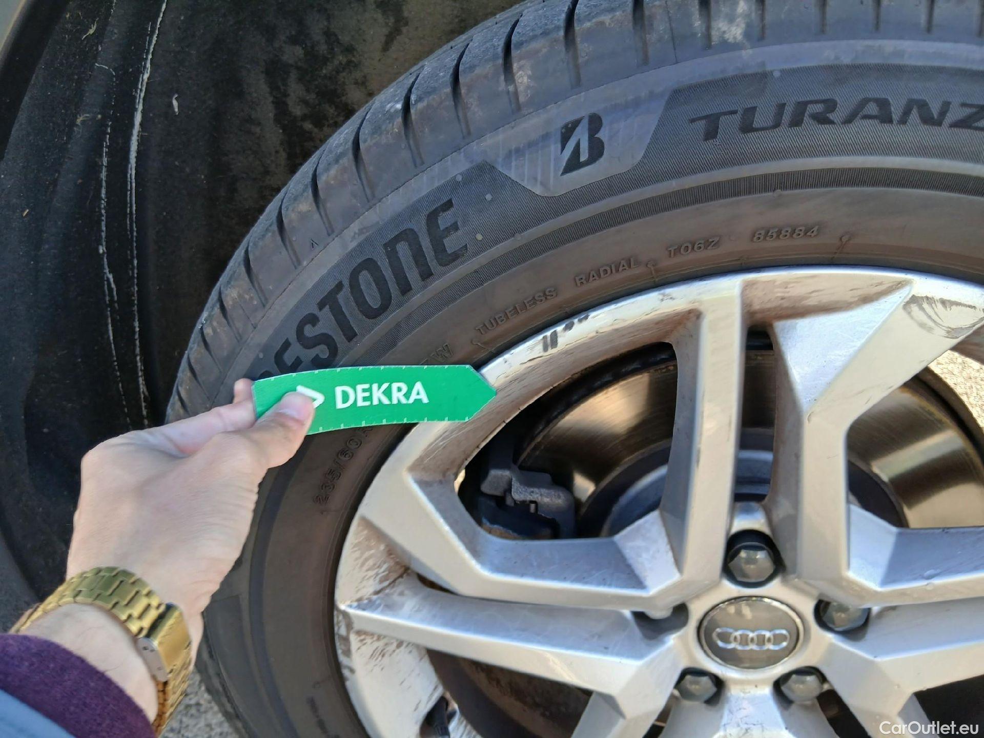  Audi  Q5 AUDI  / 2016 / 5P / todoterreno Design 35 TDI 120kW quattro S tronic #23