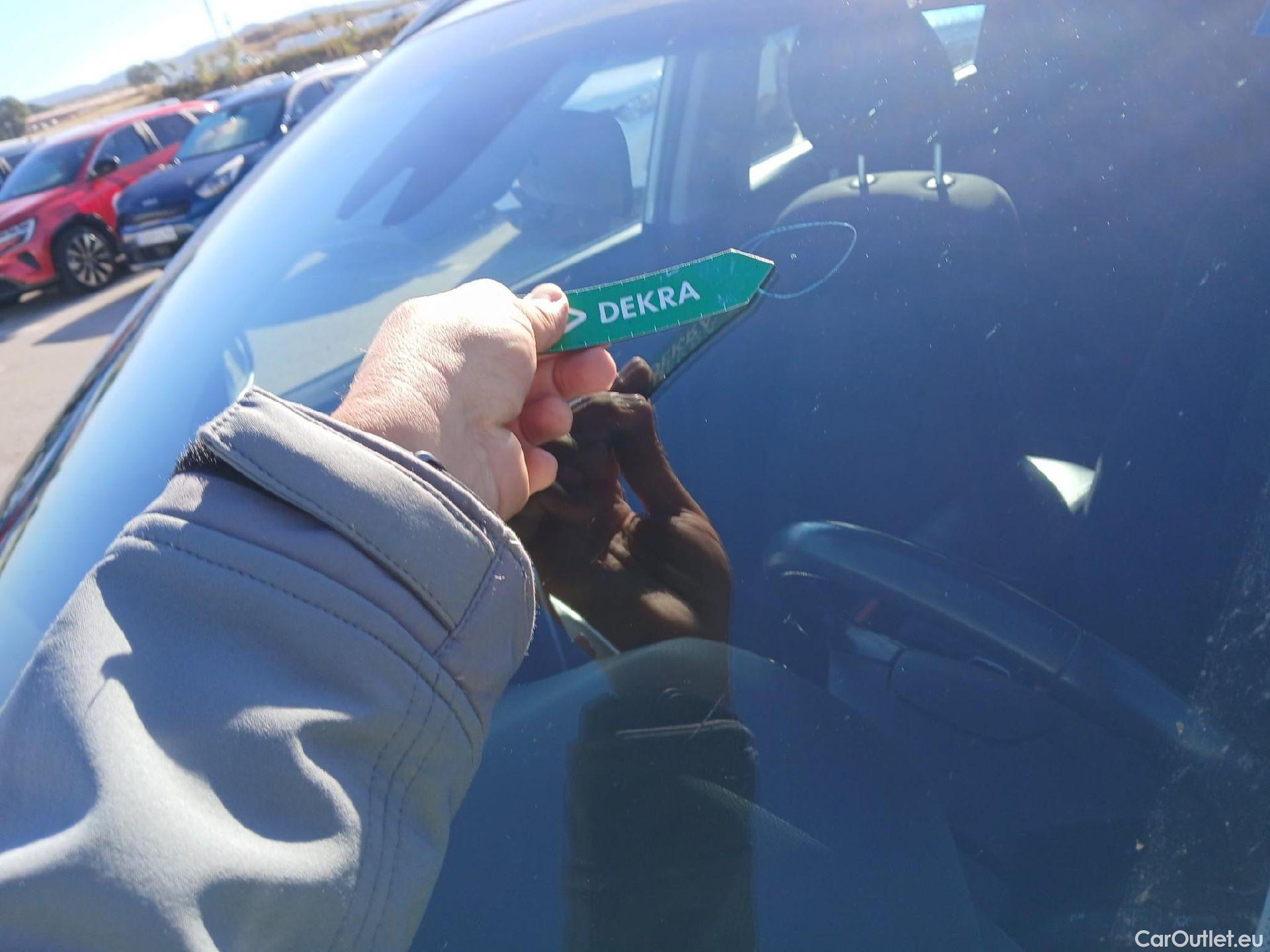  Hyundai  Tucson HYUNDAI  / 2018 / 5P / todoterreno 1.6 CRDI 85kW (116CV) 48V SLE 4X2(SP)(SL) #16