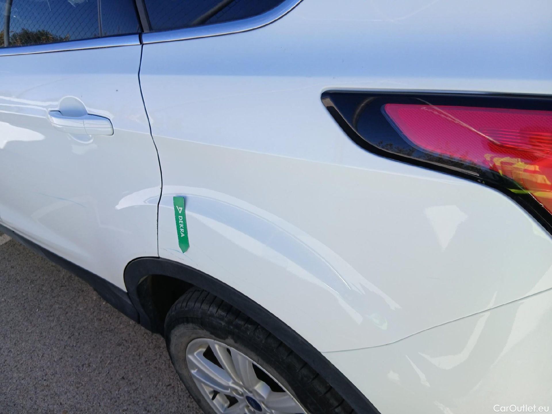  Ford  Kuga FORD  / 2016 / 5P / todoterreno 1.5 EcoBoost 88kW 4x2 Trend+ (CX) #22