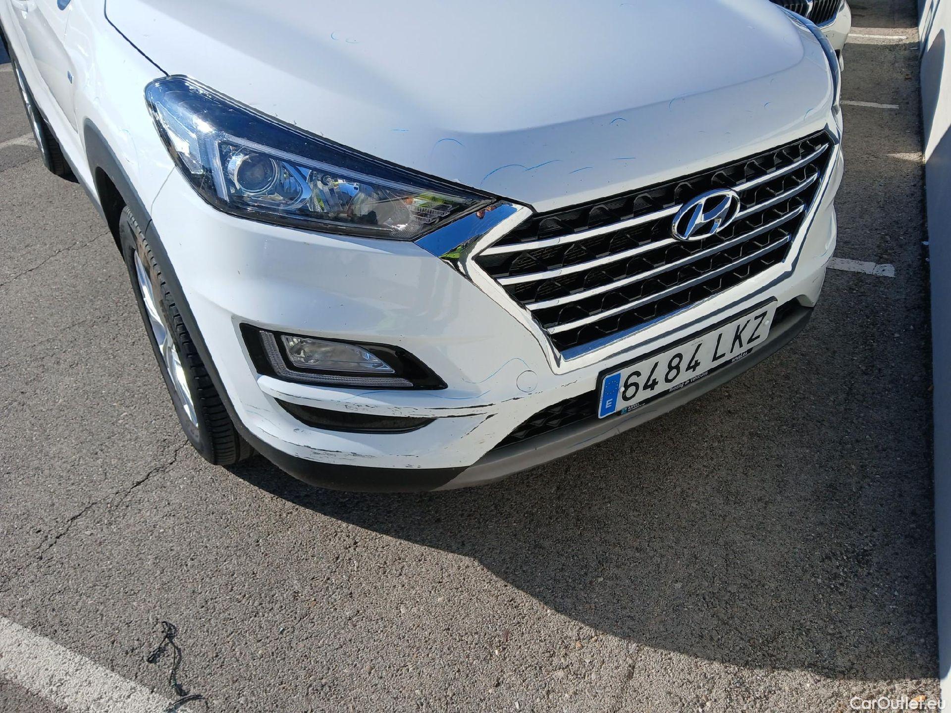  Hyundai  Tucson HYUNDAI  / 2018 / 5P / todoterreno 1.6 CRDI 85kW (116CV) 48V SLE 4X2(SP)(SL) #10