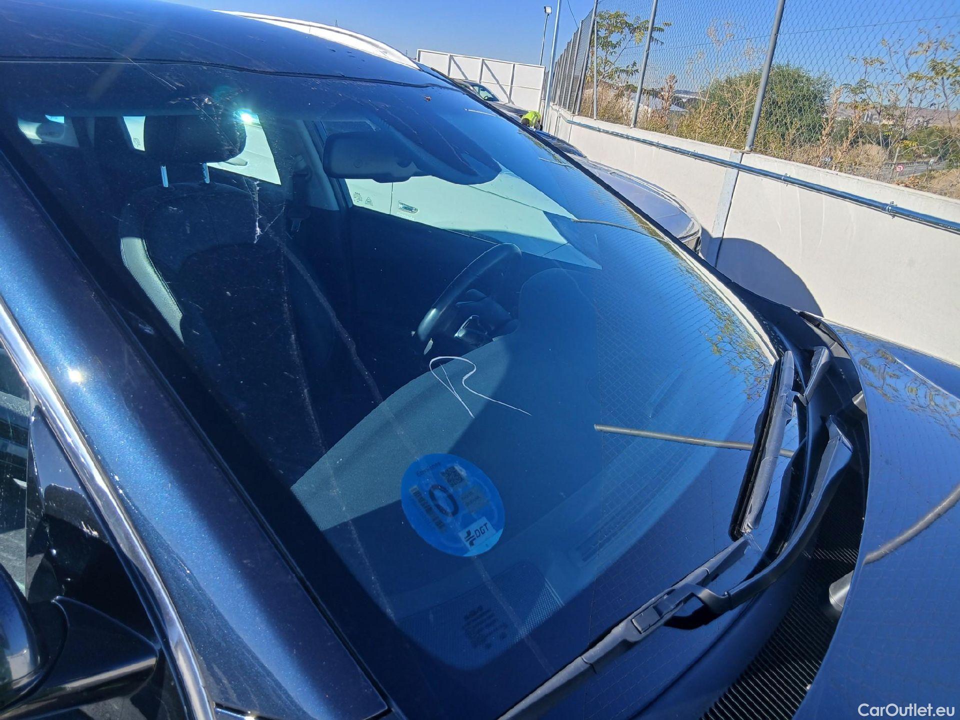  KIA  Niro KIA  1.6 GDi PHEV 104kW (141CV) Drive (AC) #9