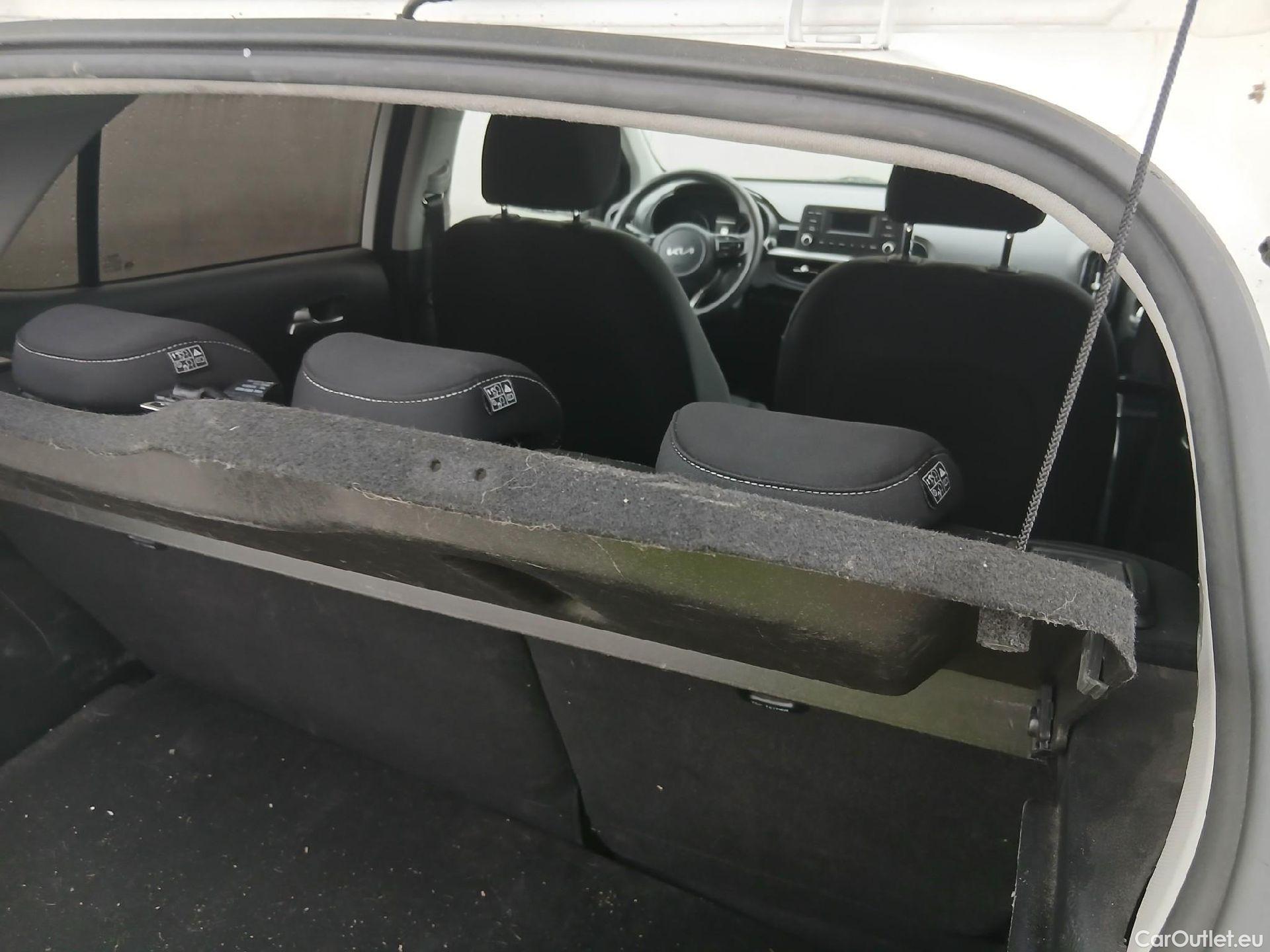  KIA  Picanto KIA  / 2020 / 5P / berlina con portón 1.0 DPi 49kW (67CV) Concept Pack Comfort #12