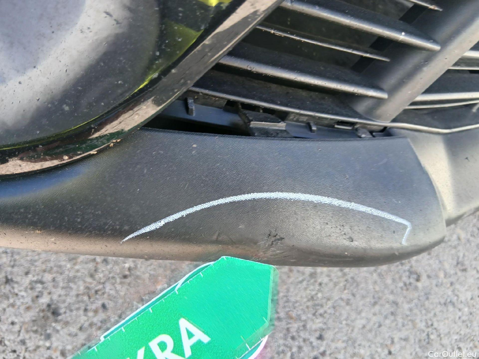  DS  DS7 DS DS 7 Crossback / 2017 / 5P / todoterreno BlueHDi DE 96kW (130CV) BE CHIC #13