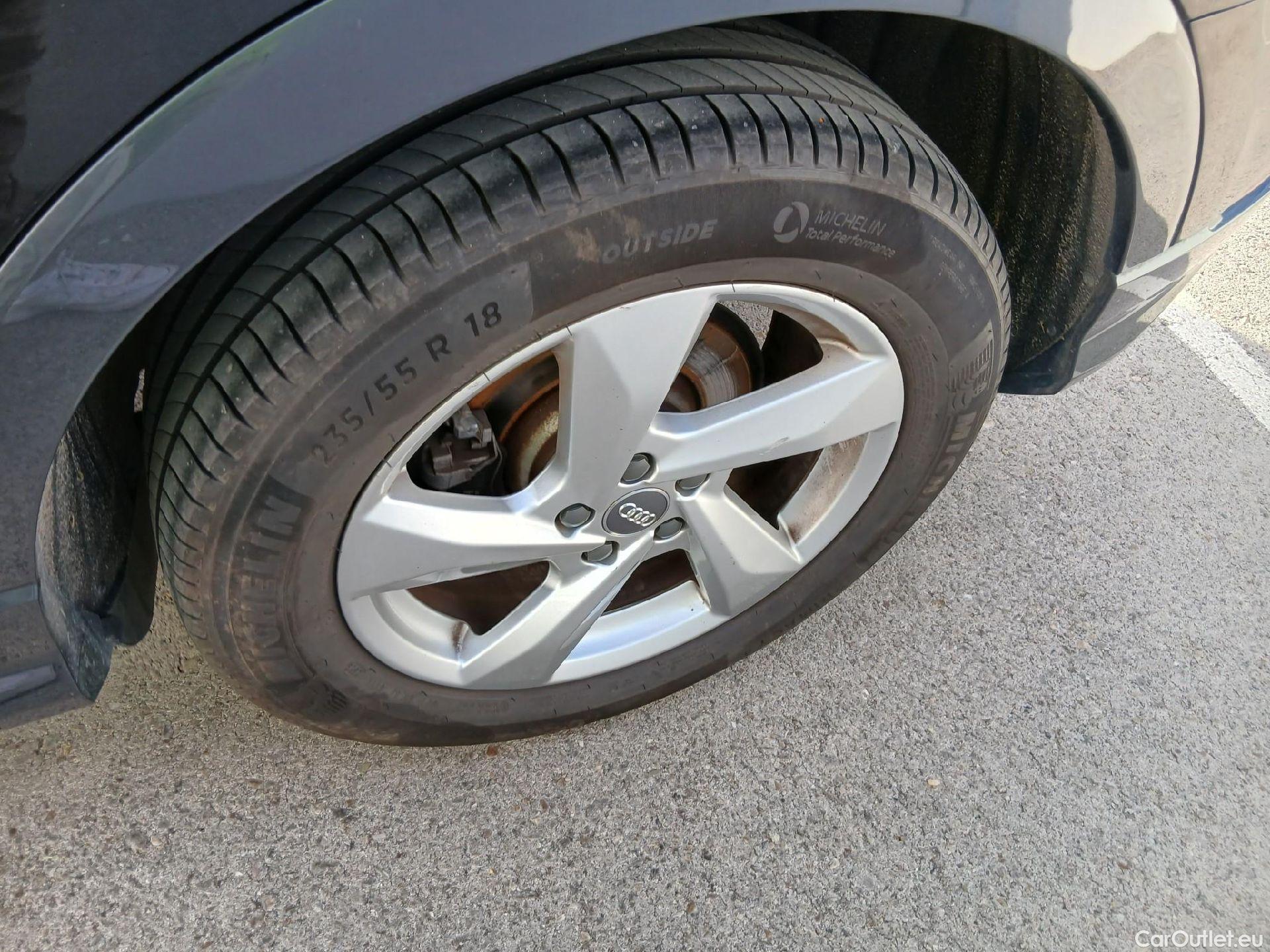  Audi  Q3 AUDI  / 2018 / 5P / todoterreno Advanced 35 TDI 110kW (150CV) S tronic #4