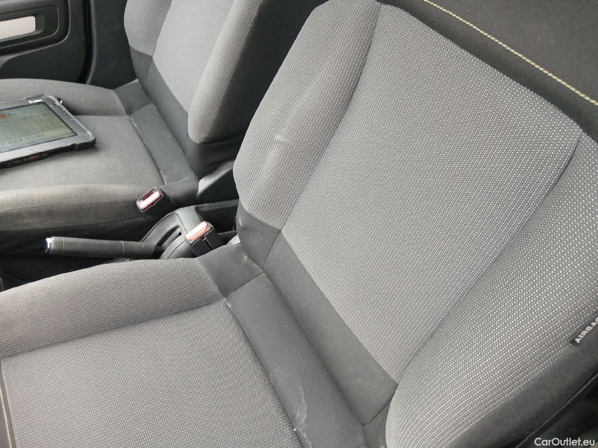  Citroen  C3 CITROEN  / 2020 / 5P / berlina con portón BlueHDi 75KW (100CV) S&S Live Pack #36