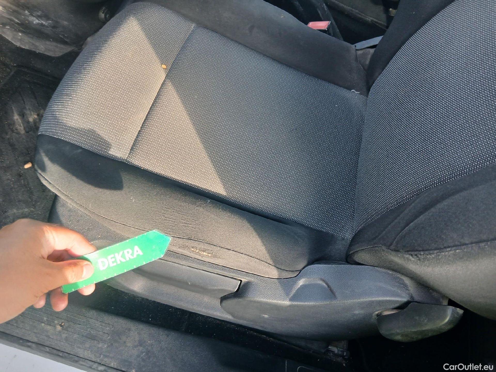  Citroen  Berlingo CITROEN  / 2018 / 4P / combi Talla M BlueHDi 100 S&S LIVE (AC) #18