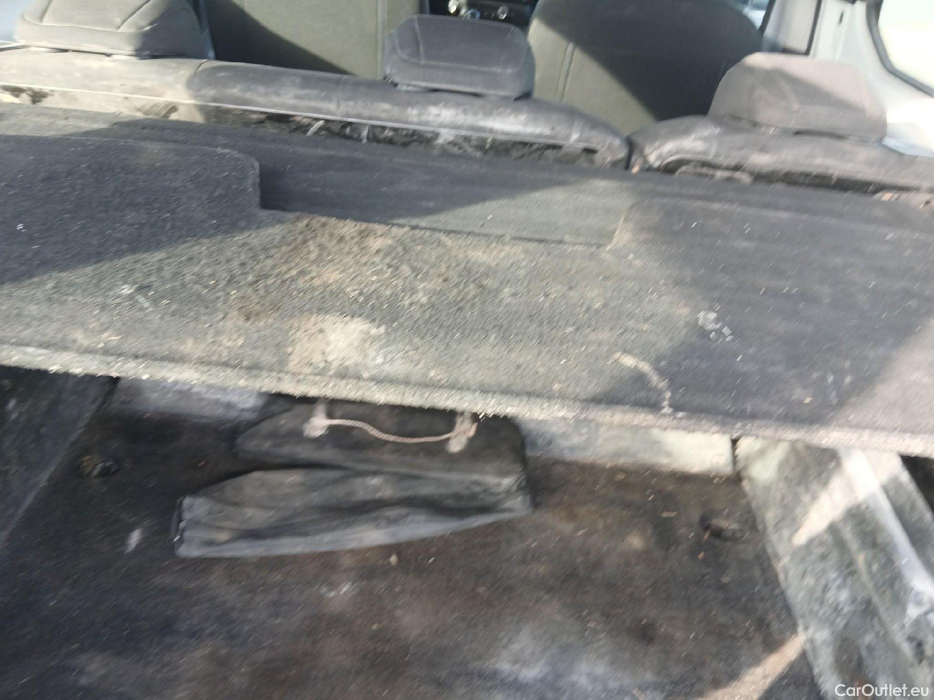  Citroen  Berlingo CITROEN  / 2018 / 4P / combi Talla M BlueHDi 100 S&S LIVE (AC) #10