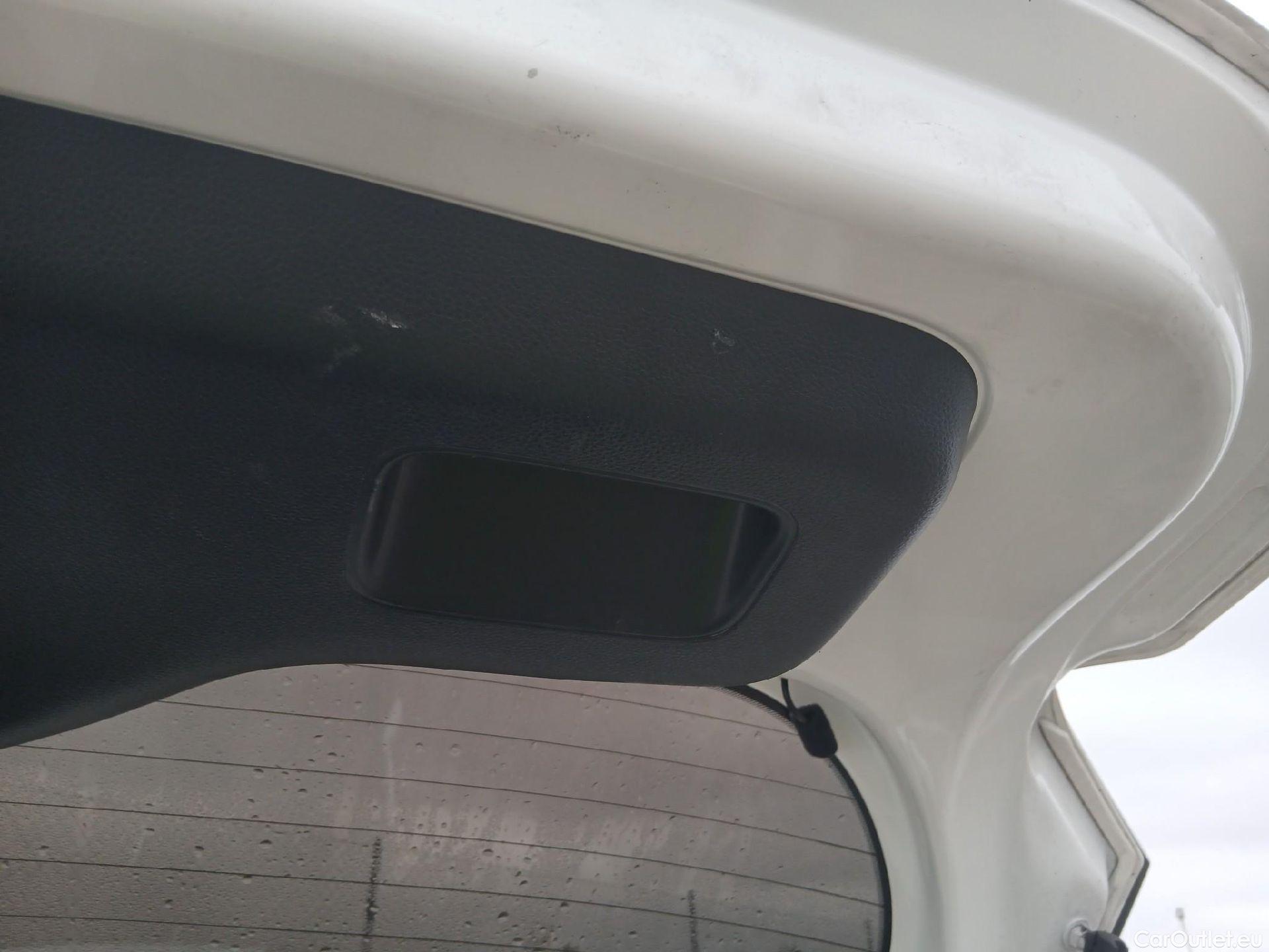  KIA  Picanto KIA  / 2020 / 5P / berlina con portón 1.0 DPi 49kW (67CV) Concept Pack Comfort #8